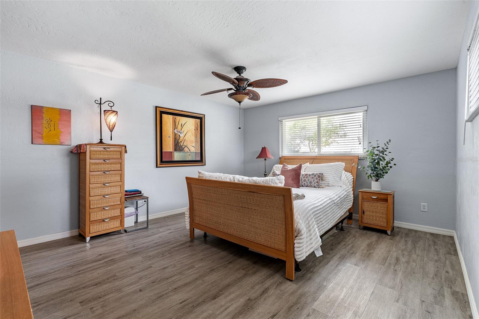 Image 25 of 55 For 712 Kristina Court