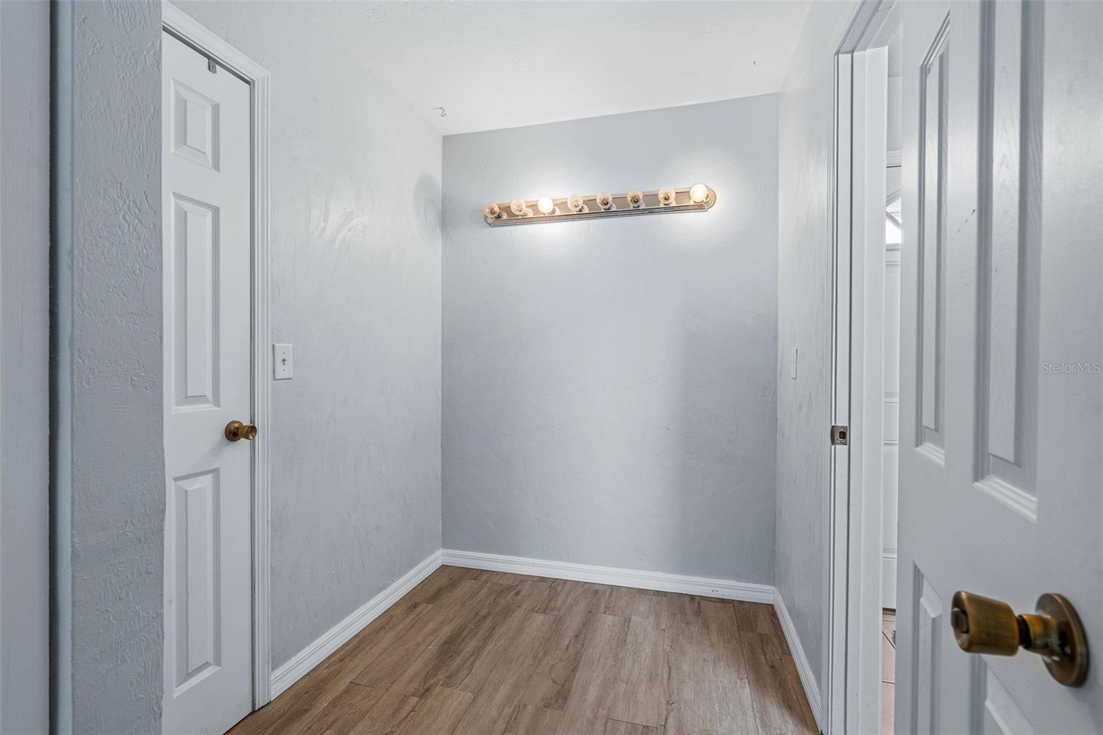 Image 26 of 55 For 712 Kristina Court