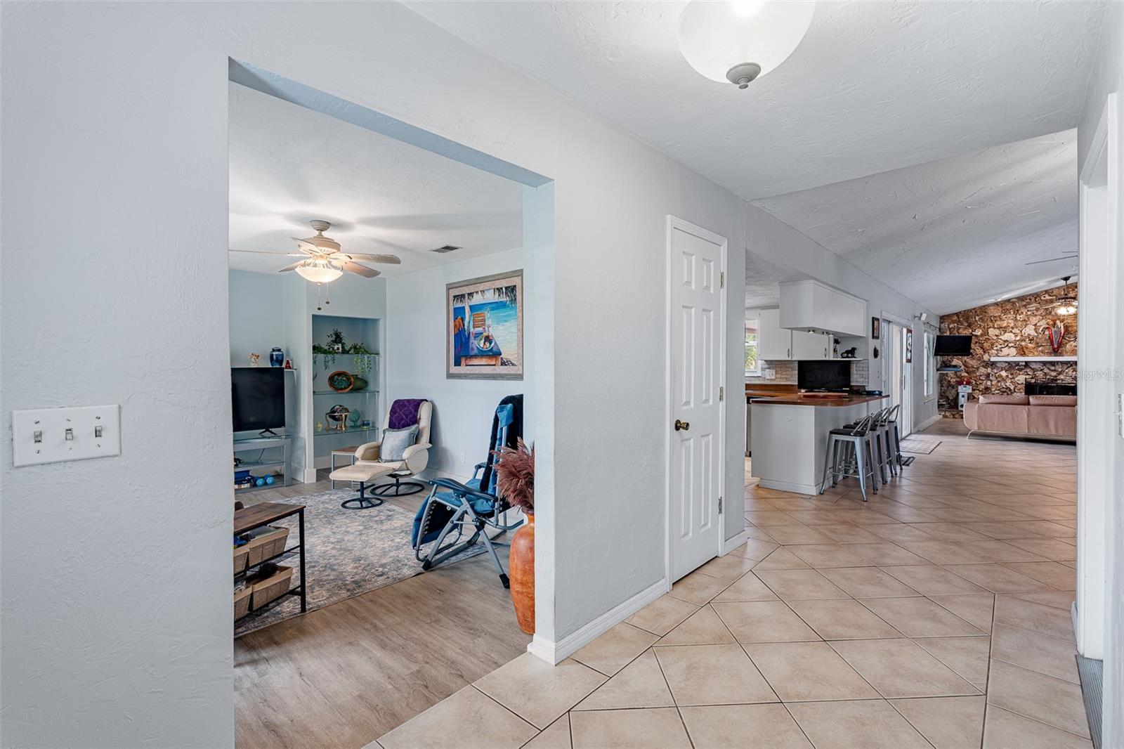 Image 6 of 55 For 712 Kristina Court