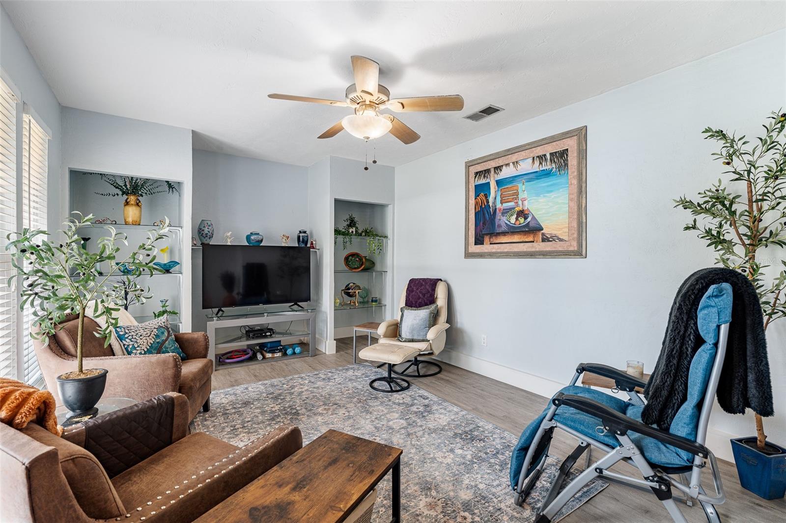 Image 7 of 55 For 712 Kristina Court