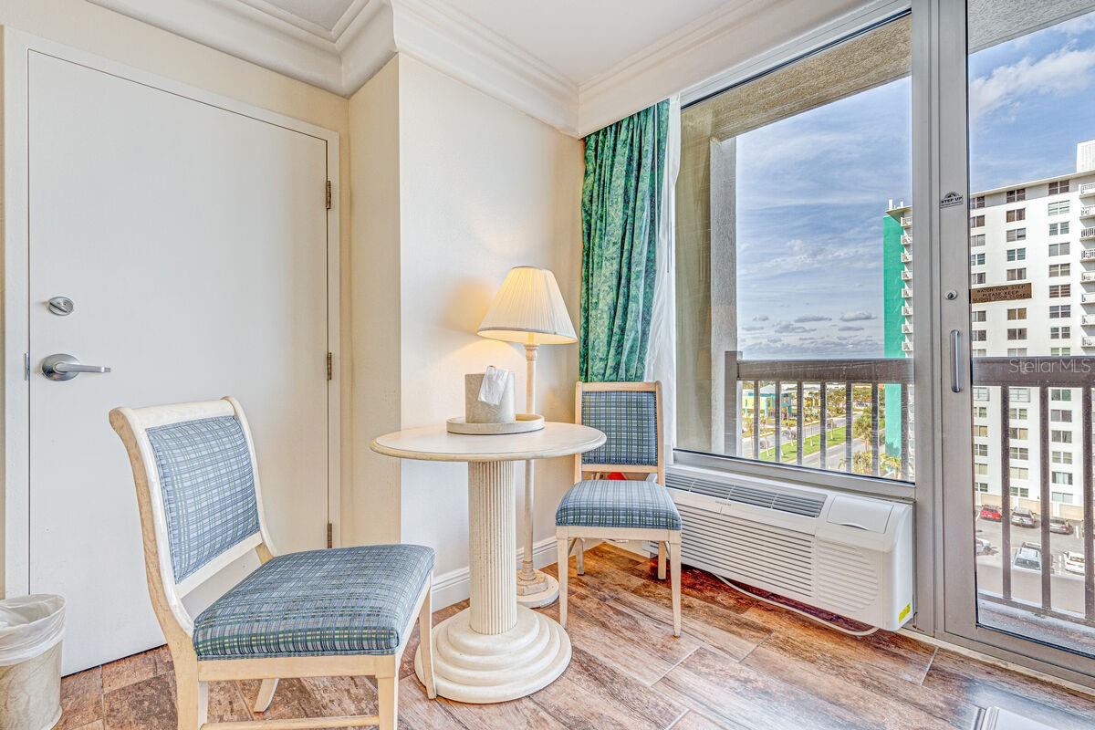 Image 10 of 56 For 2700 Atlantic Avenue 819