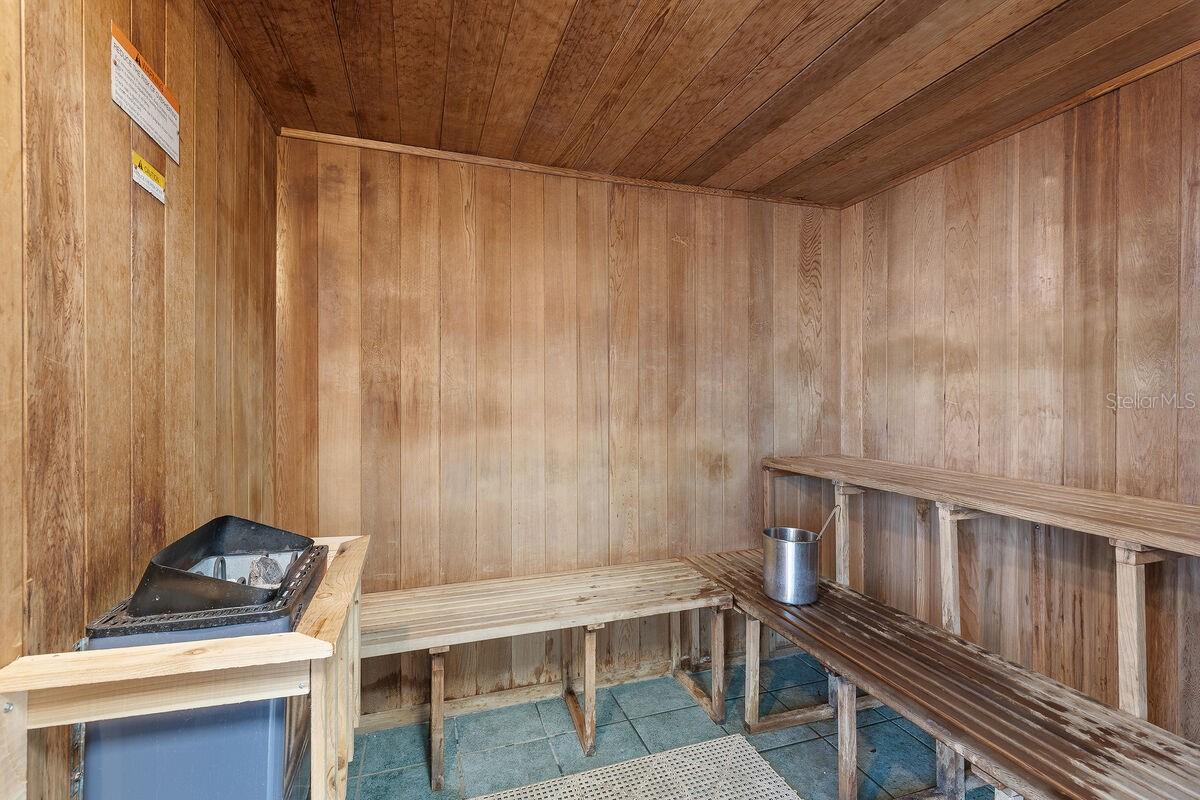 Image 26 of 56 For 2700 Atlantic Avenue 819