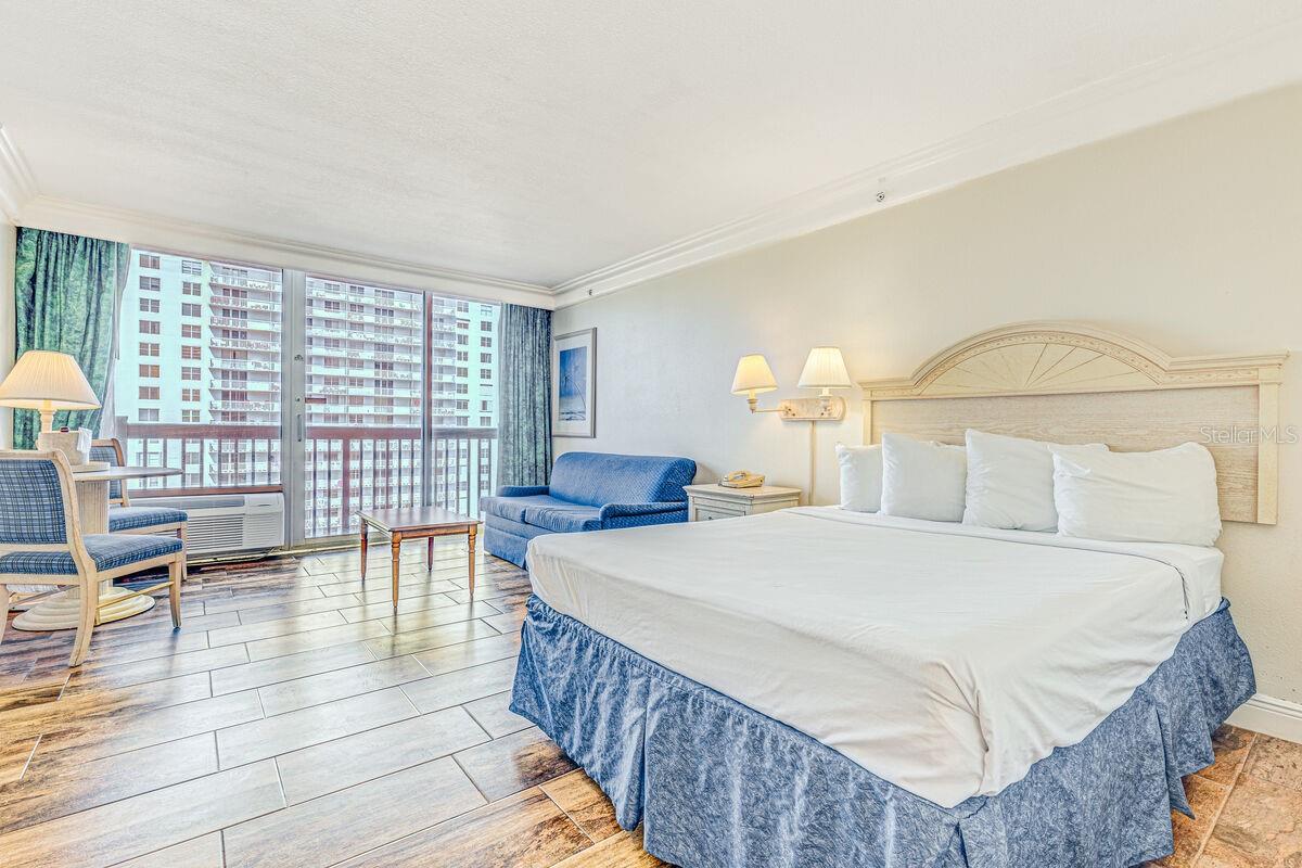 Image 6 of 56 For 2700 Atlantic Avenue 819