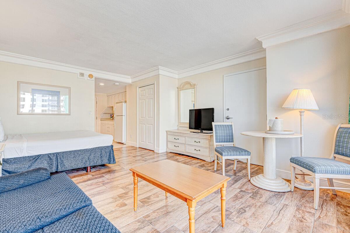 Image 9 of 56 For 2700 Atlantic Avenue 819