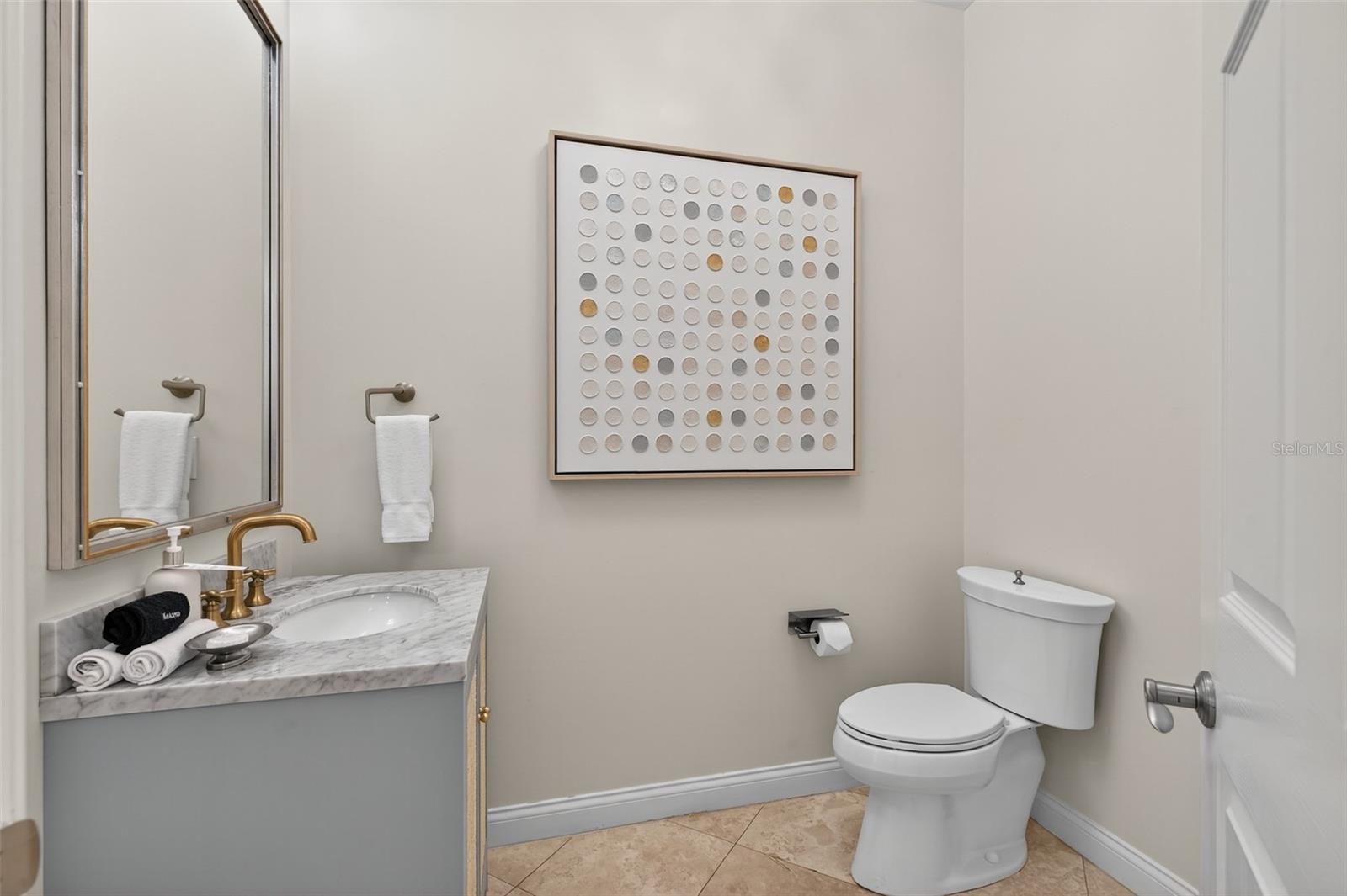 Image 22 of 58 For 200 Ocean Crest Drive 151