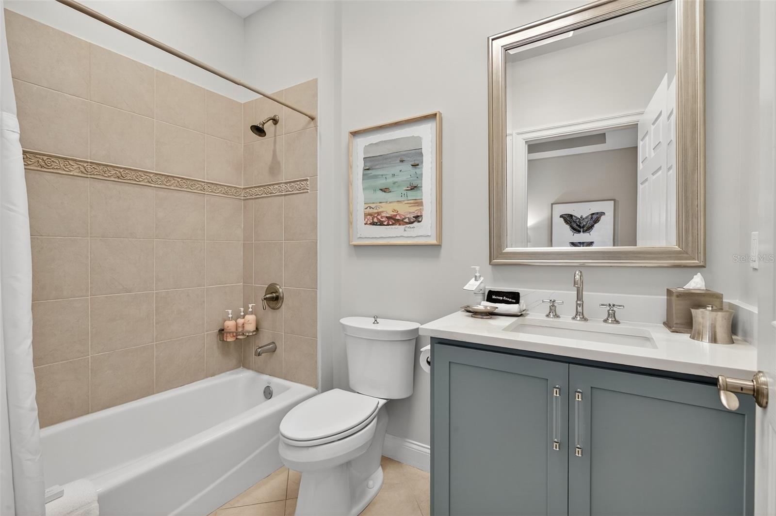 Image 25 of 58 For 200 Ocean Crest Drive 151