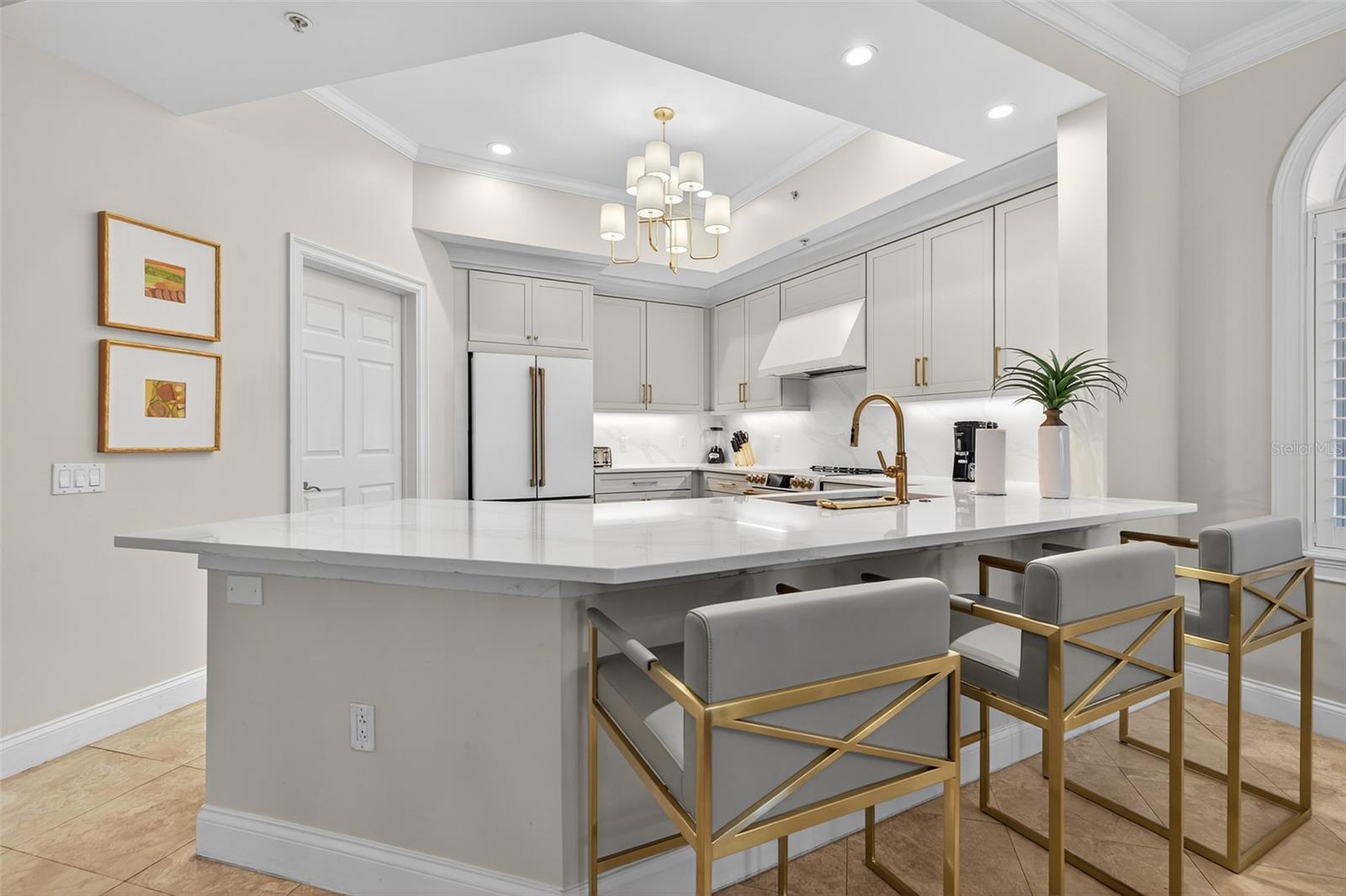 Image 5 of 58 For 200 Ocean Crest Drive 151