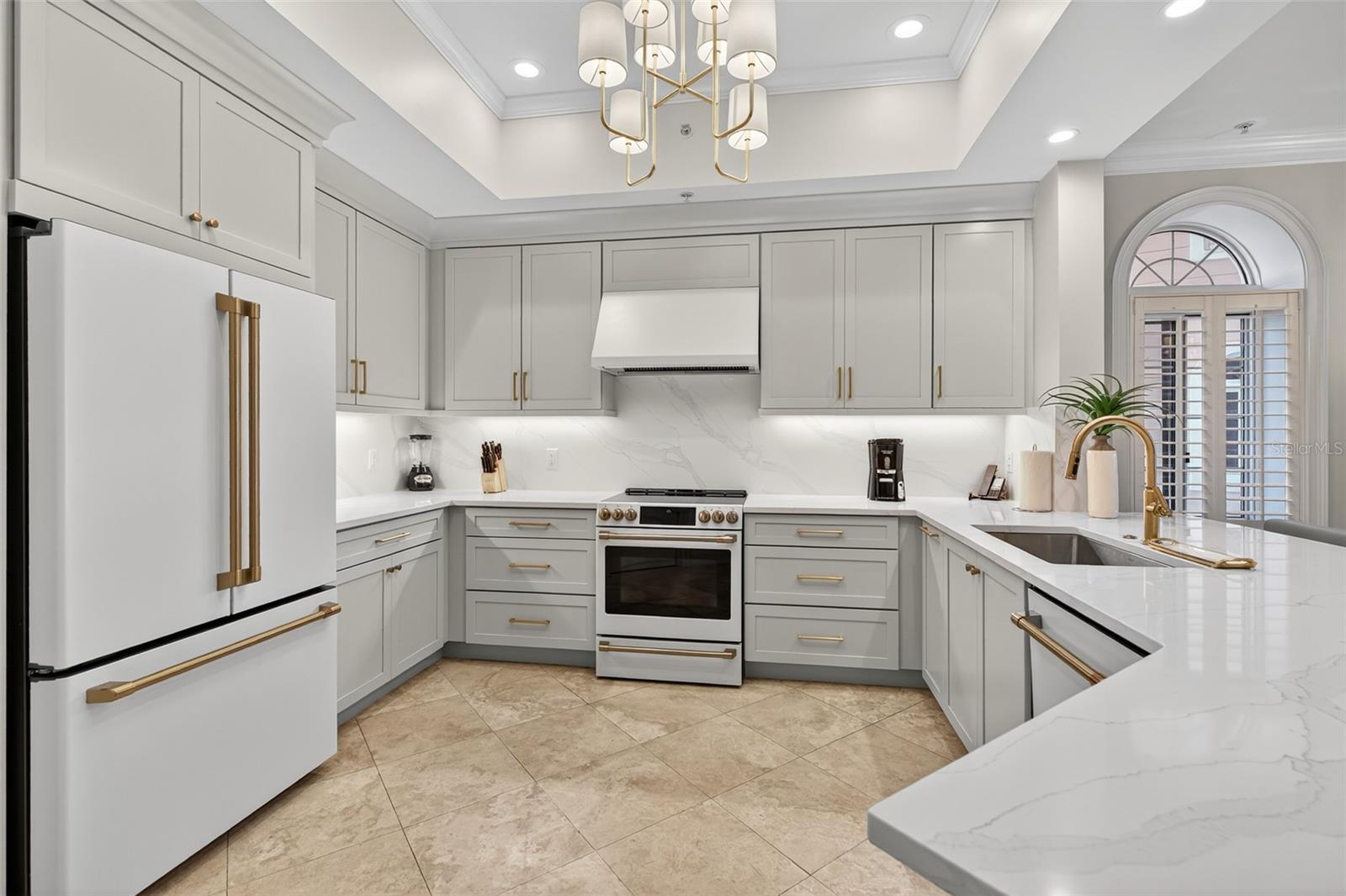 Image 6 of 58 For 200 Ocean Crest Drive 151