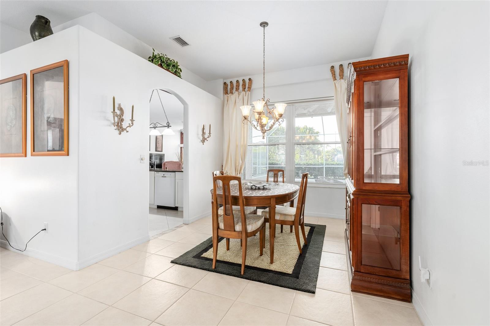 Image 12 of 62 For 94 Bay Lake Drive