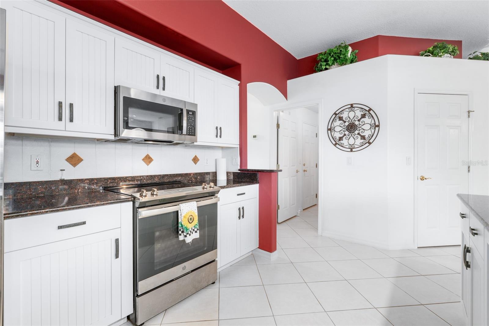 Image 15 of 62 For 94 Bay Lake Drive