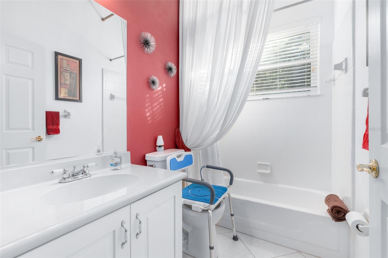 Image 31 of 62 For 94 Bay Lake Drive