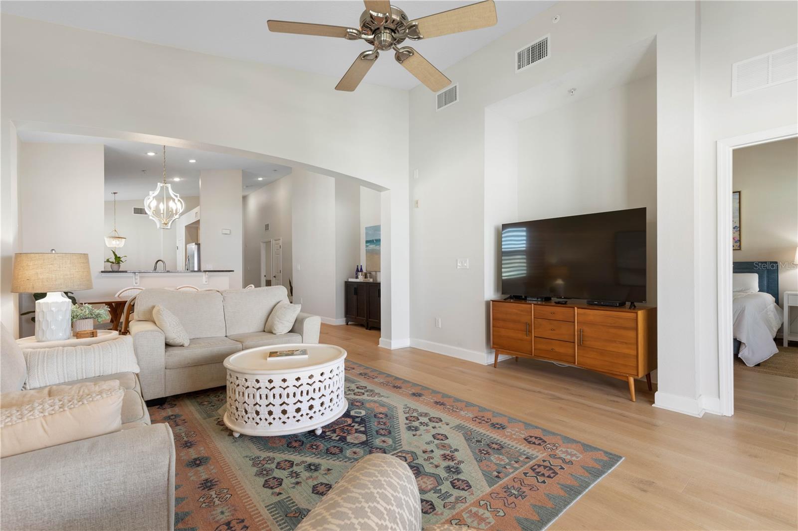 Image 19 of 82 For 400 Cinnamon Beach Way 365