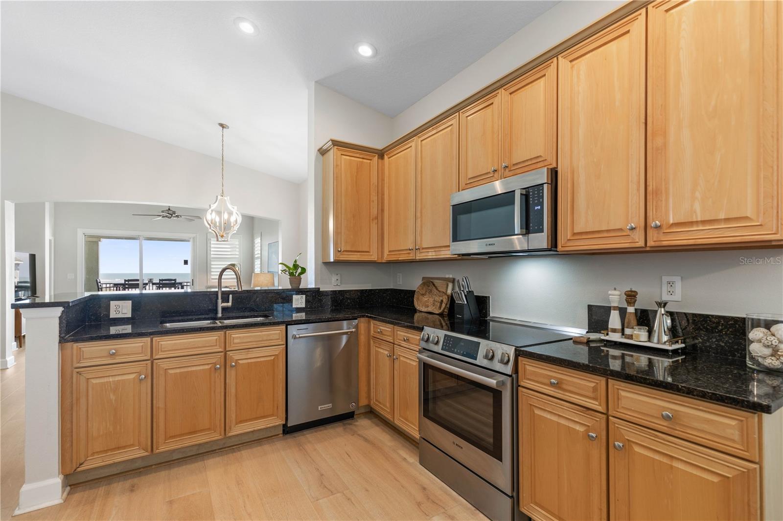 Image 25 of 82 For 400 Cinnamon Beach Way 365