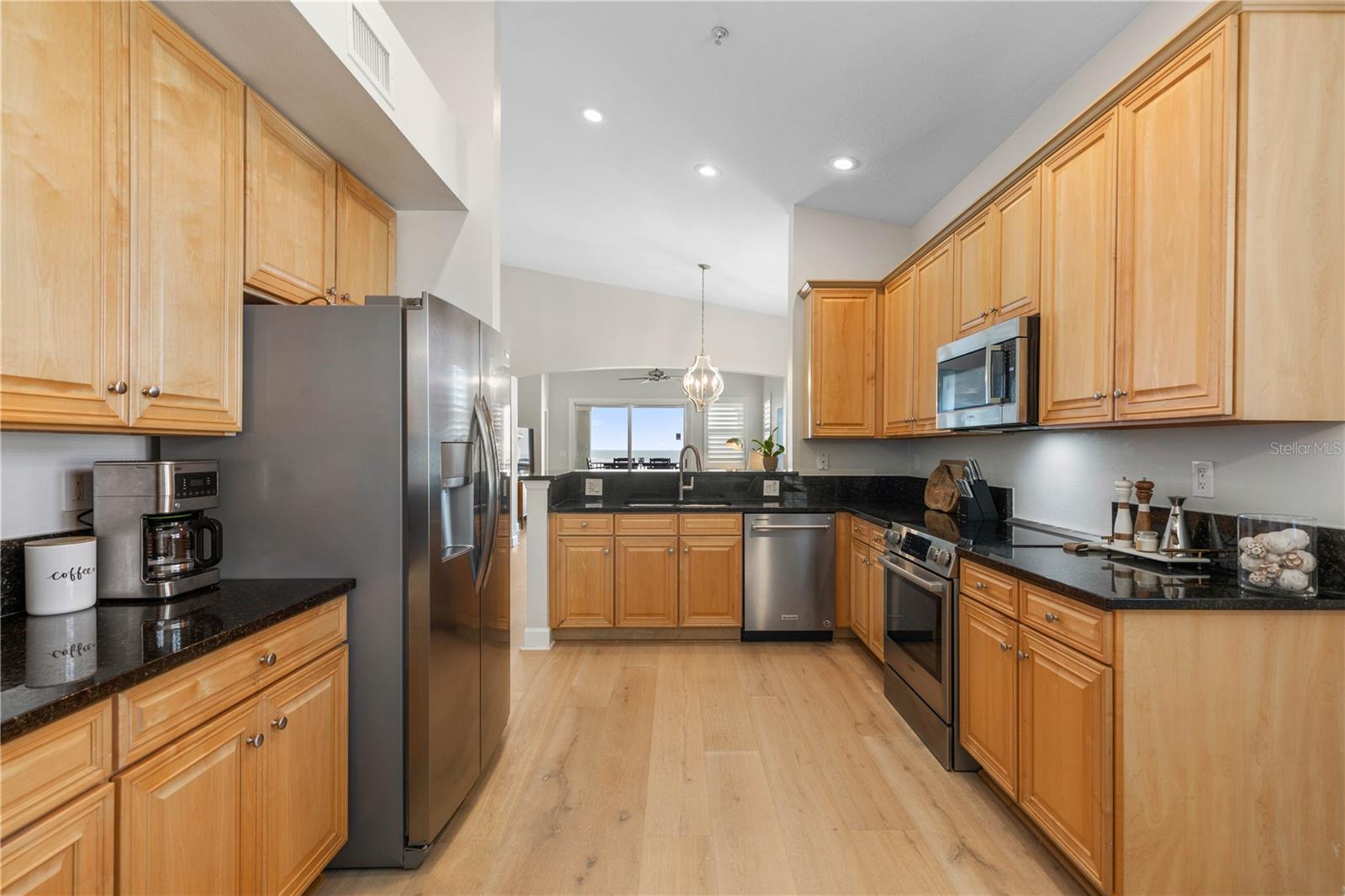 Image 26 of 82 For 400 Cinnamon Beach Way 365