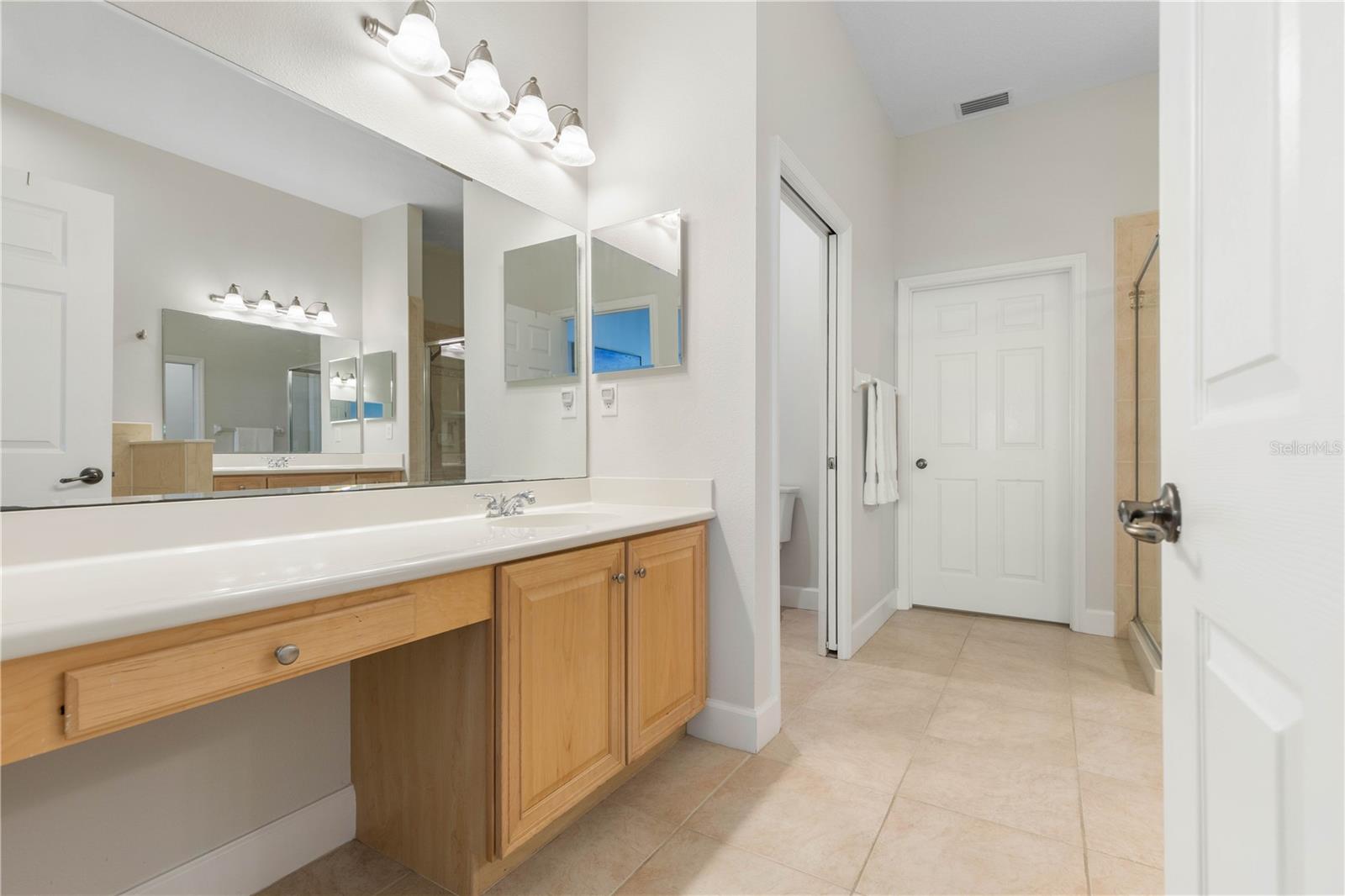 Image 35 of 82 For 400 Cinnamon Beach Way 365