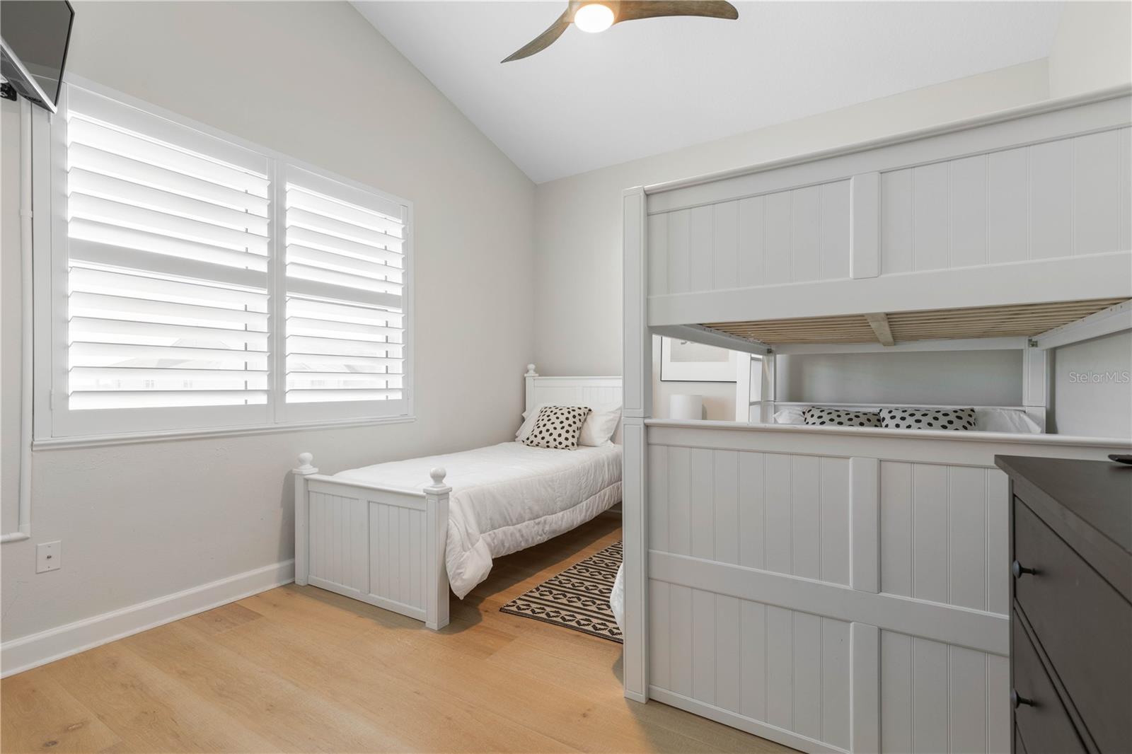 Image 43 of 82 For 400 Cinnamon Beach Way 365