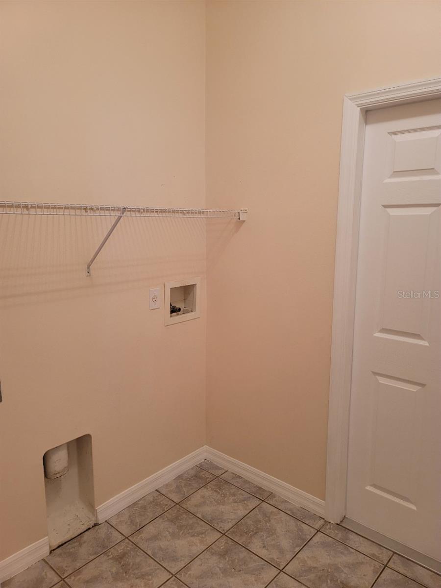 Image 18 of 23 For 60 Prince Michael Lane