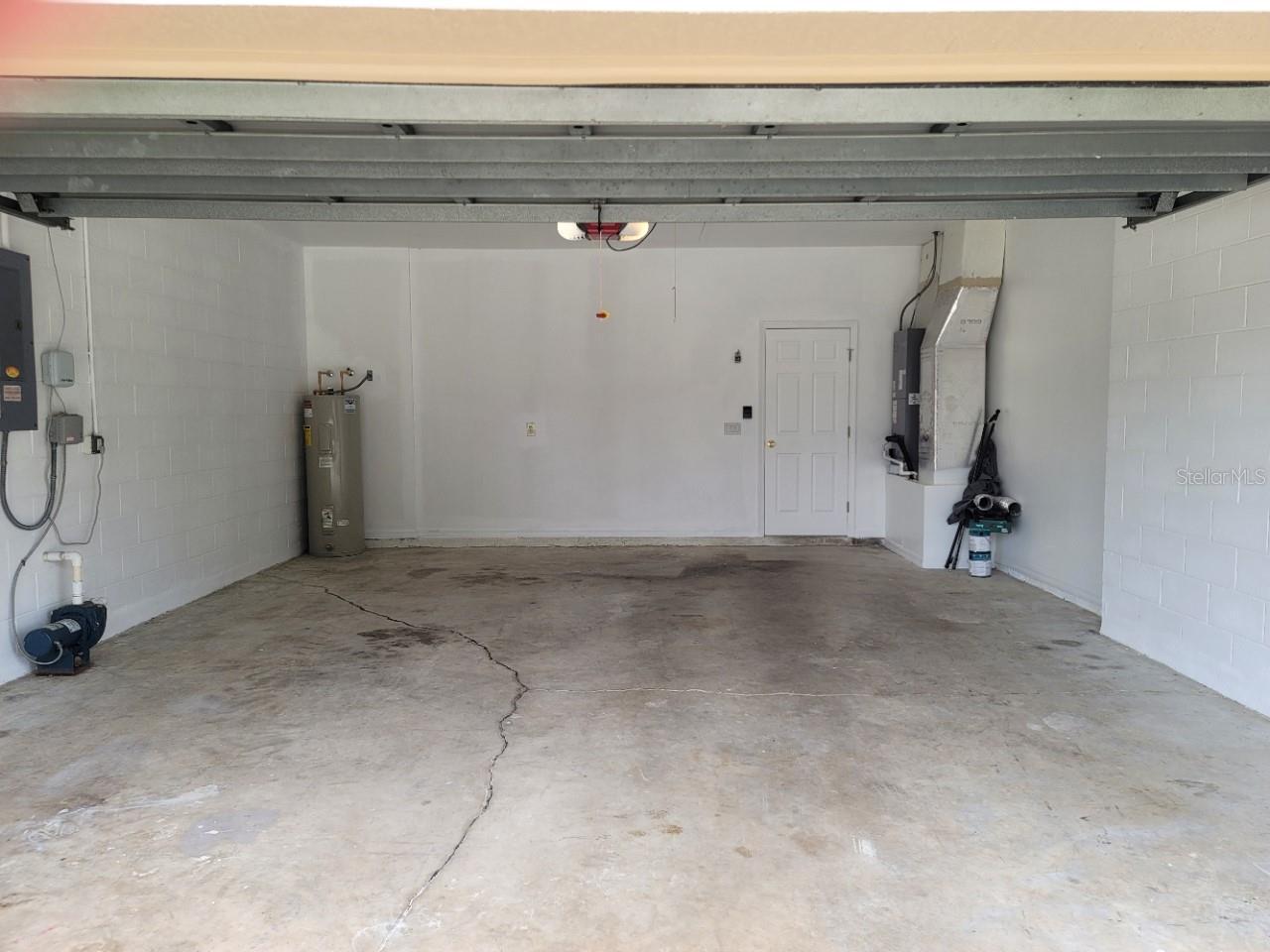 Image 19 of 23 For 60 Prince Michael Lane