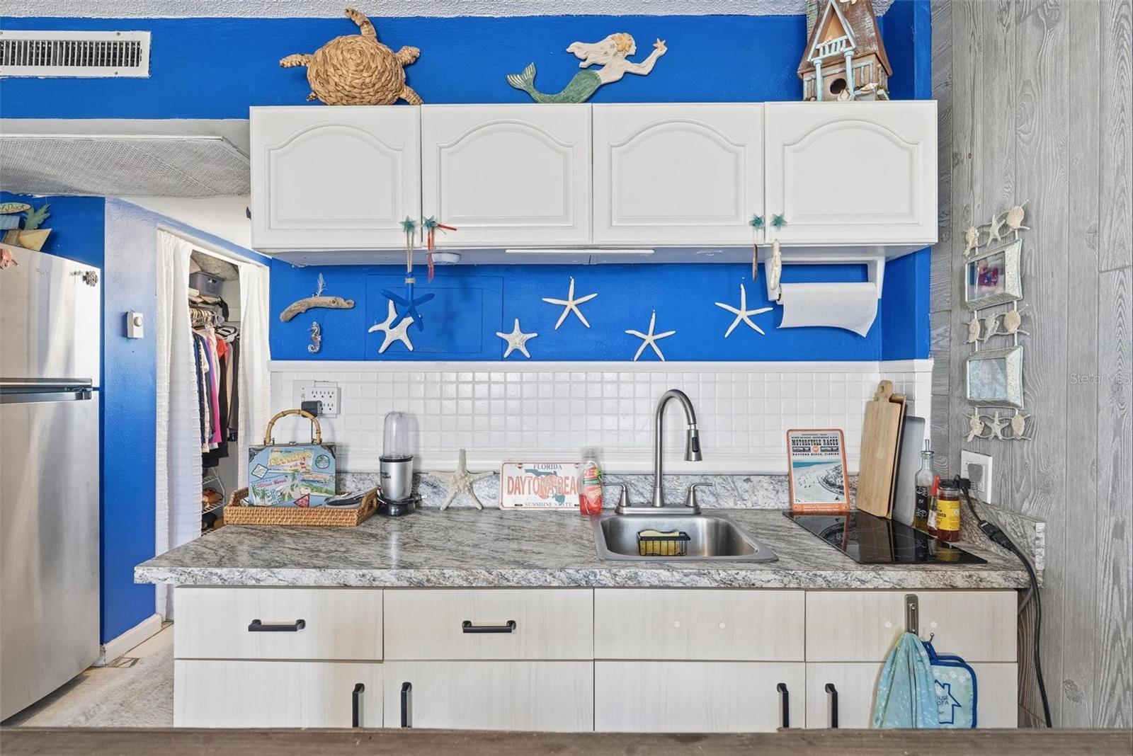 Image 11 of 49 For 219 Atlantic Avenue 401