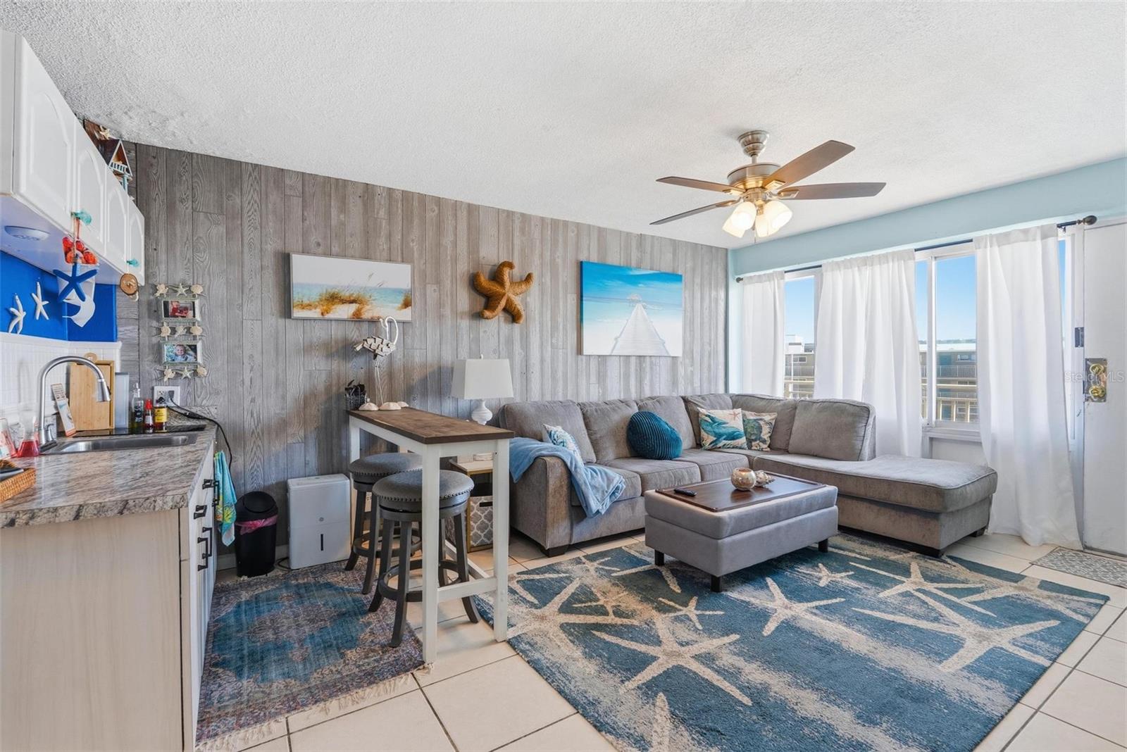 Image 7 of 49 For 219 Atlantic Avenue 401