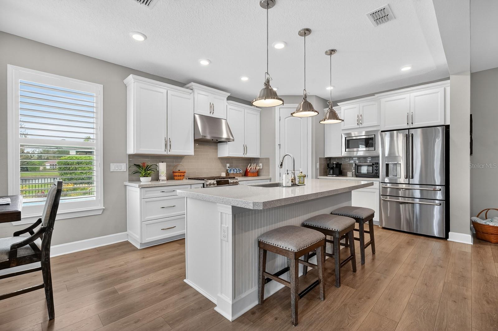 Image 20 of 82 For 94 Almond Point