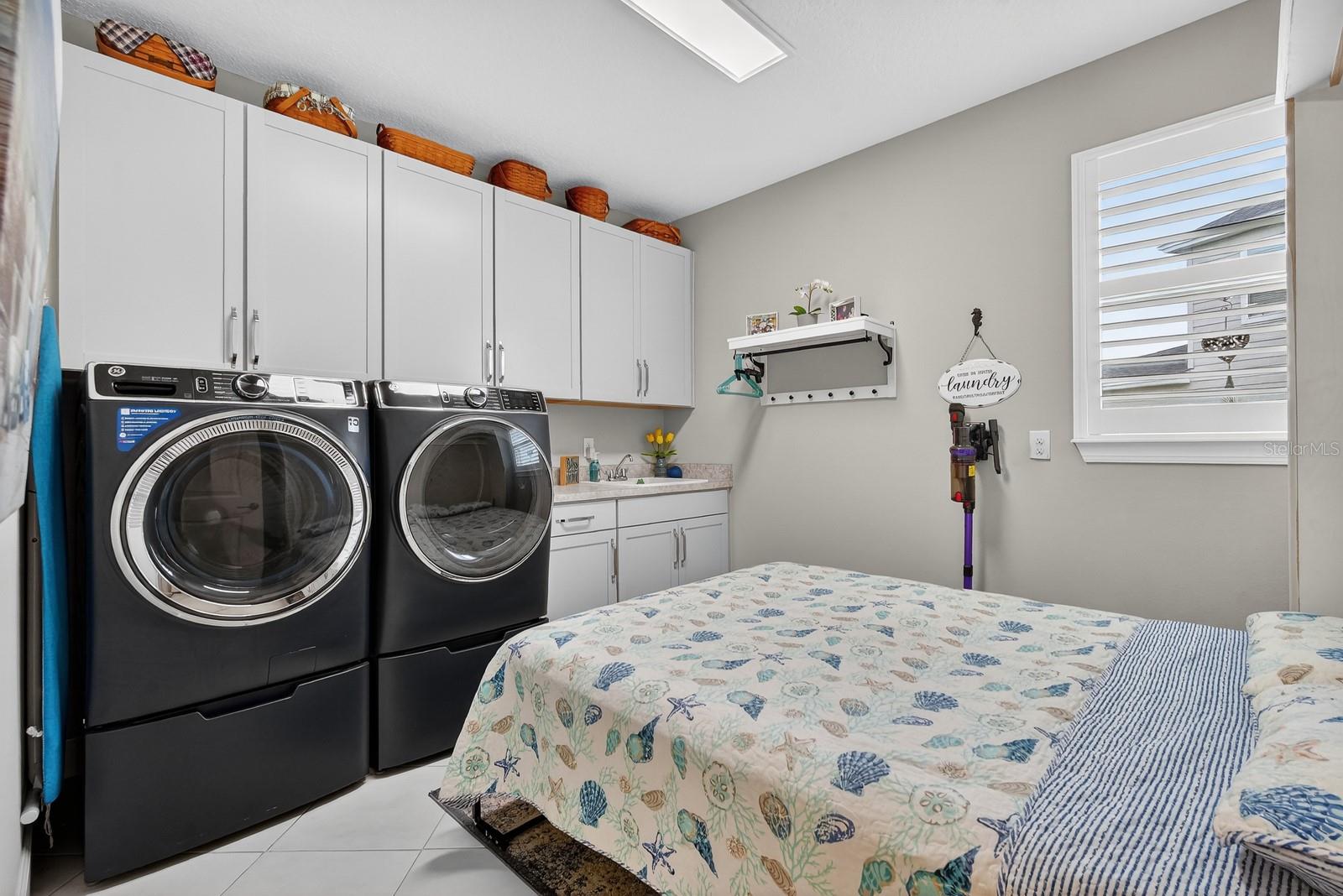 Image 37 of 82 For 94 Almond Point