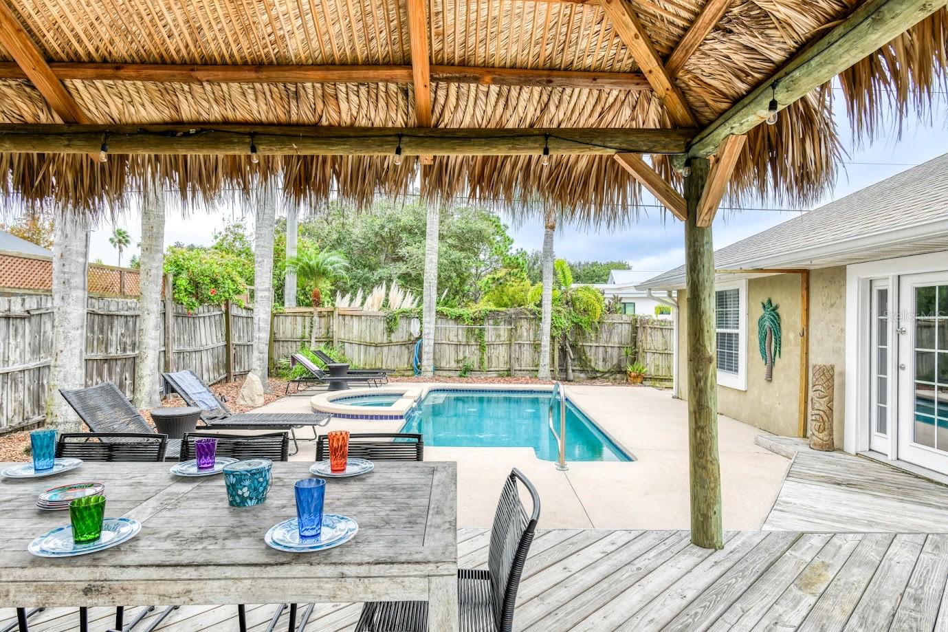 Image 21 of 39 For 5398 Soundview Avenue