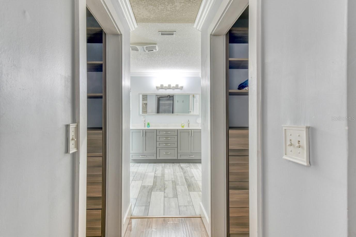 Image 25 of 39 For 5398 Soundview Avenue