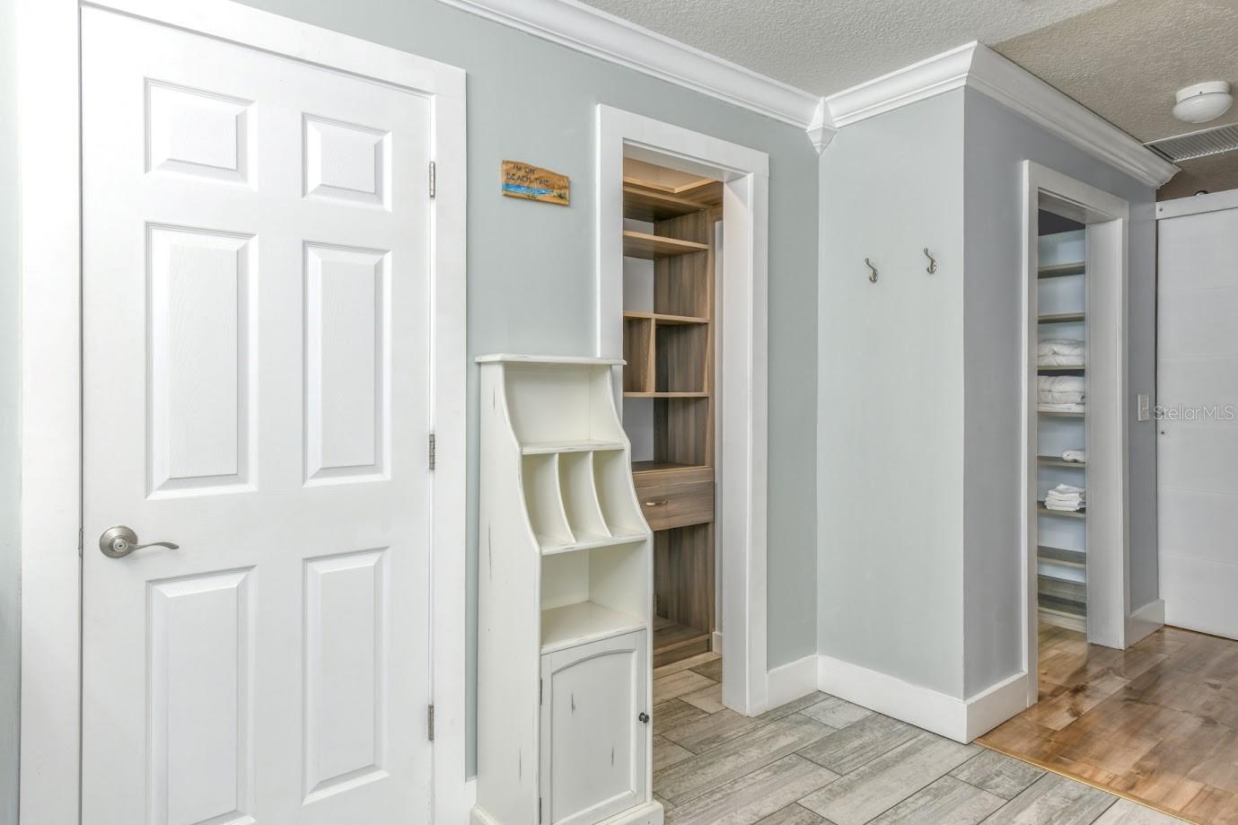 Image 29 of 39 For 5398 Soundview Avenue