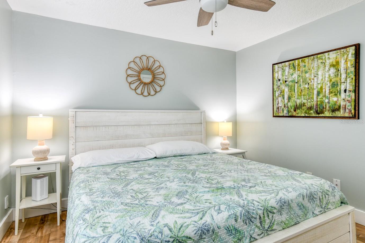 Image 31 of 39 For 5398 Soundview Avenue