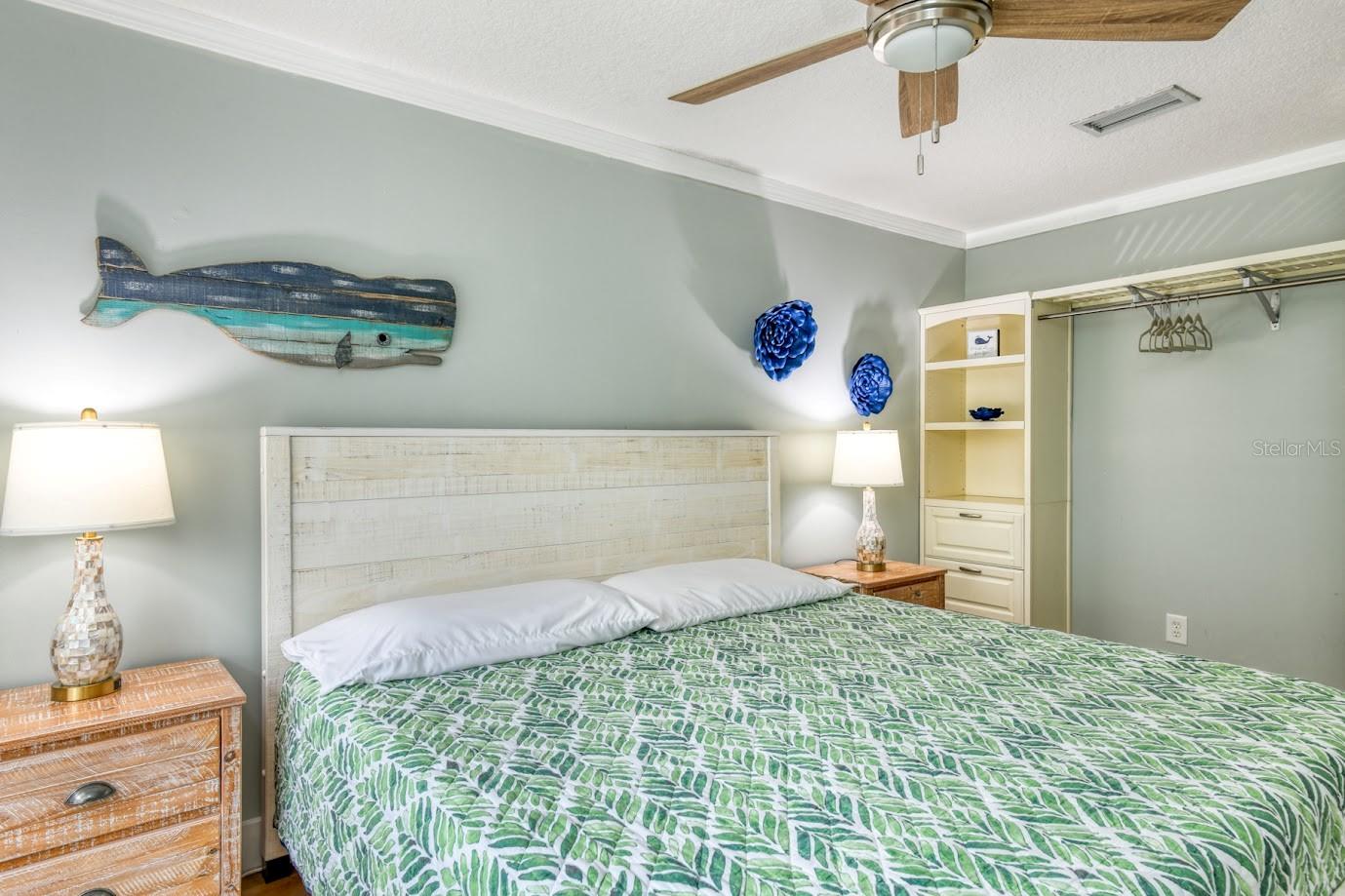 Image 34 of 39 For 5398 Soundview Avenue