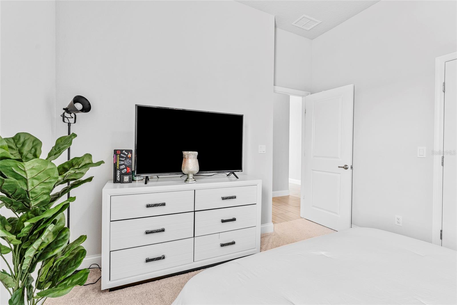 Image 32 of 44 For 4 Spring Street