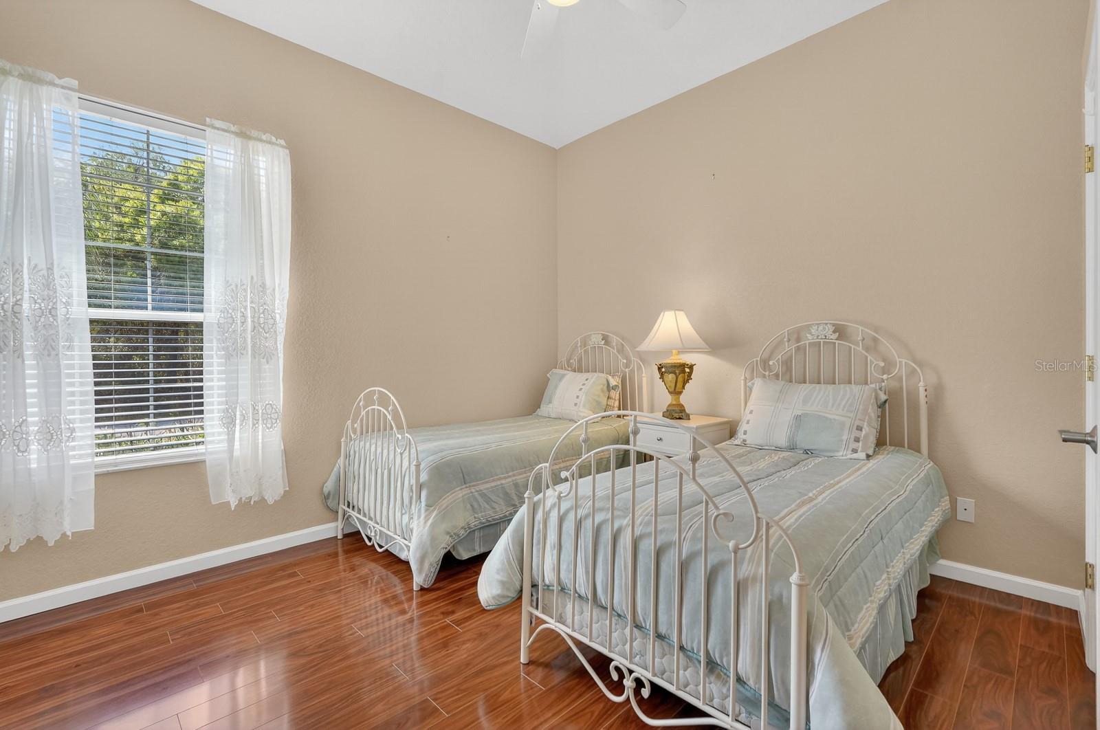 Image 20 of 43 For 50 Furness Place