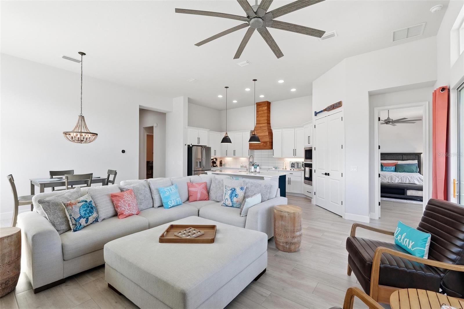 Image 13 of 71 For 270 Azure Mist Way