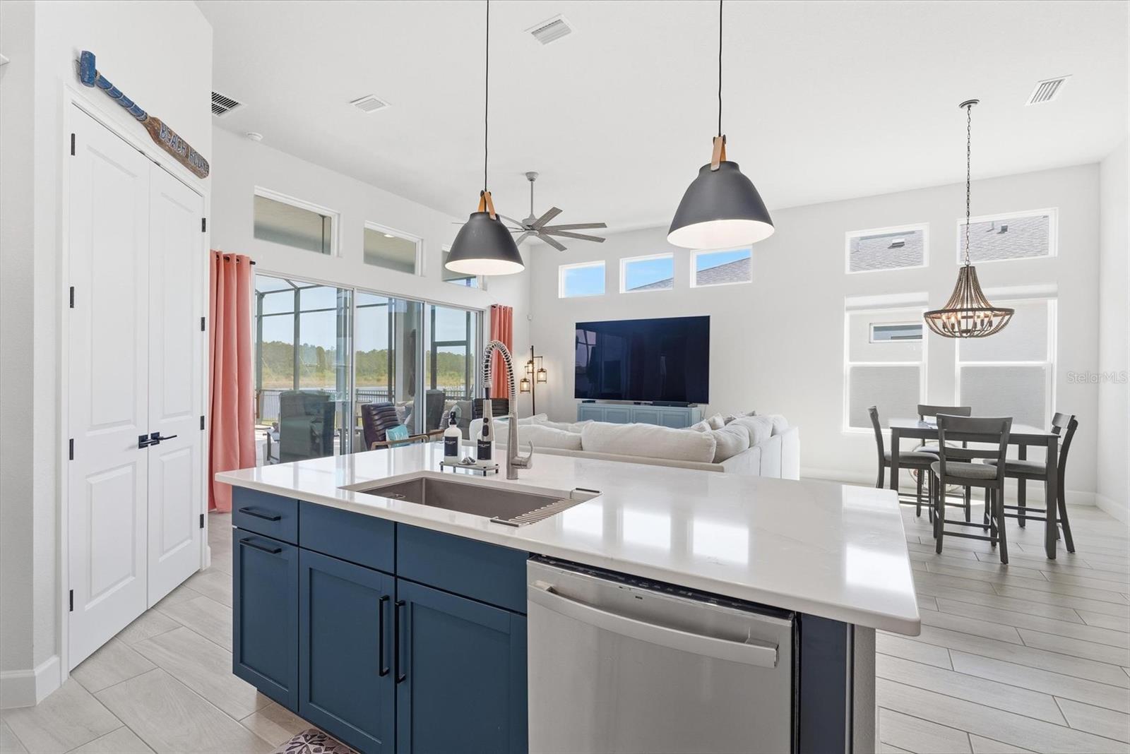 Image 15 of 71 For 270 Azure Mist Way