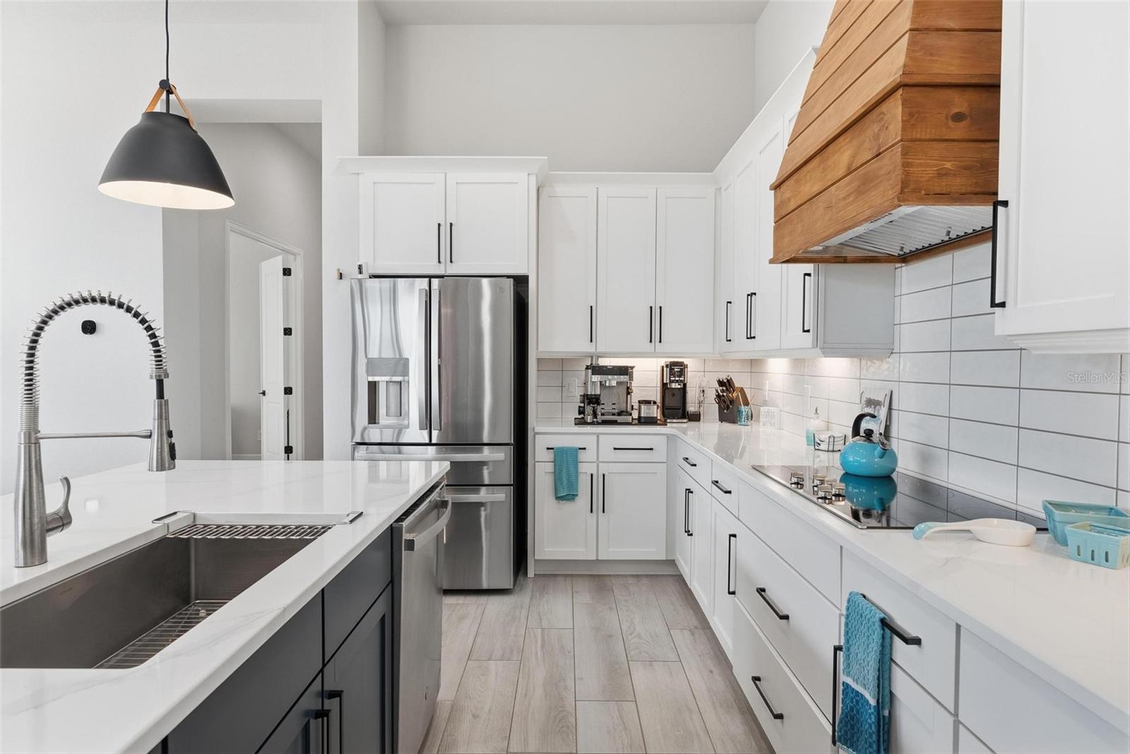 Image 16 of 71 For 270 Azure Mist Way