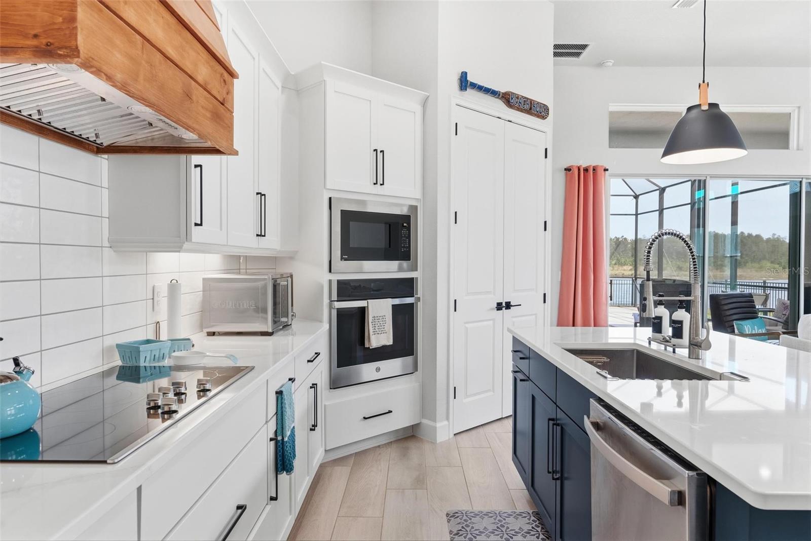 Image 17 of 71 For 270 Azure Mist Way