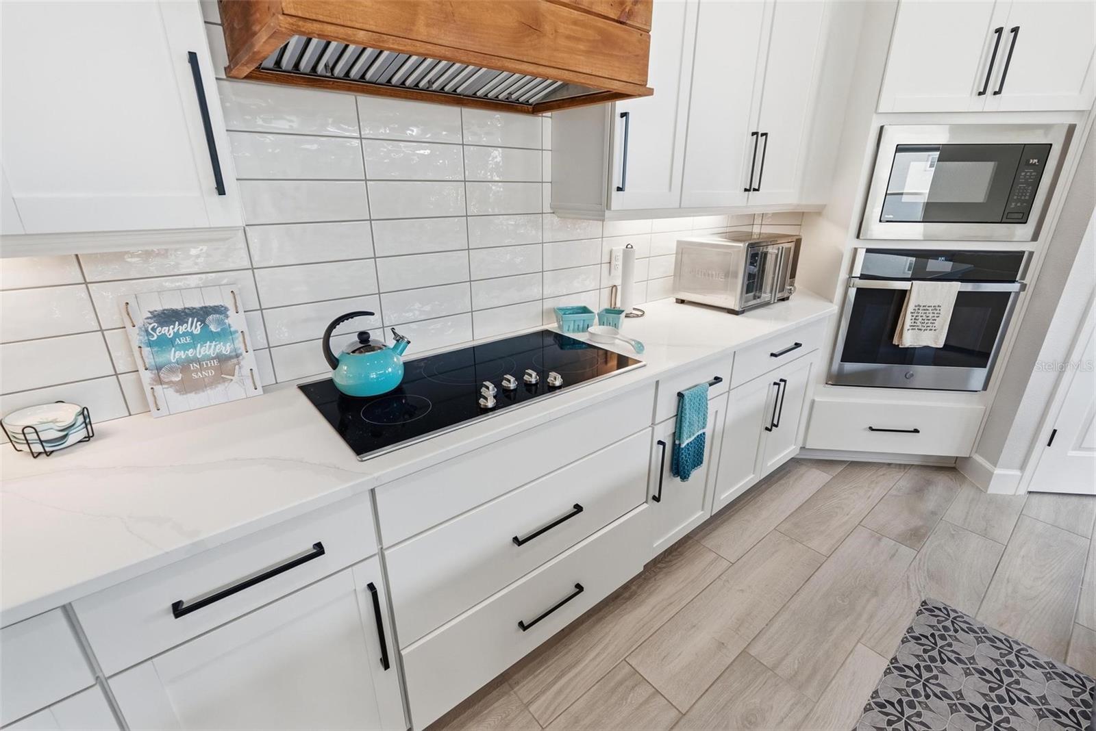 Image 21 of 71 For 270 Azure Mist Way