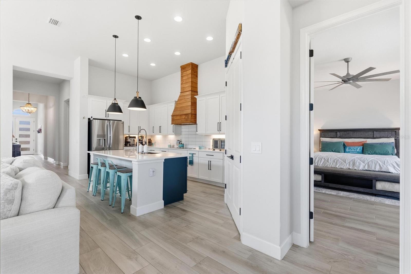 Image 23 of 71 For 270 Azure Mist Way