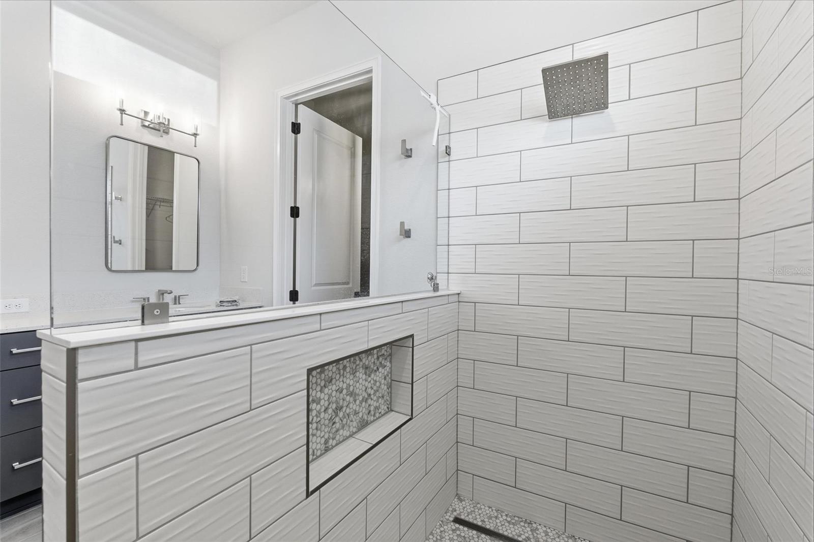 Image 35 of 71 For 270 Azure Mist Way