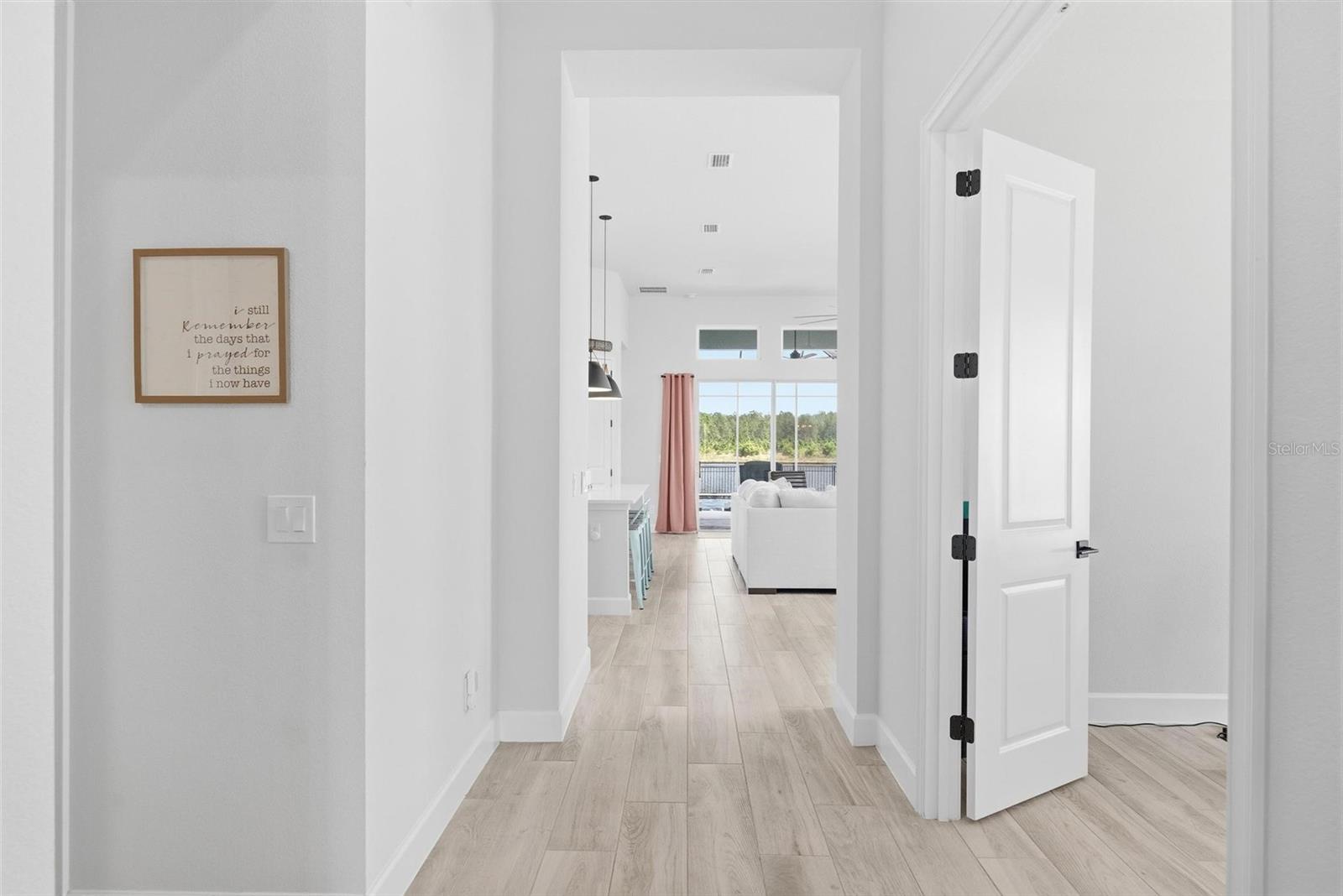 Image 6 of 71 For 270 Azure Mist Way