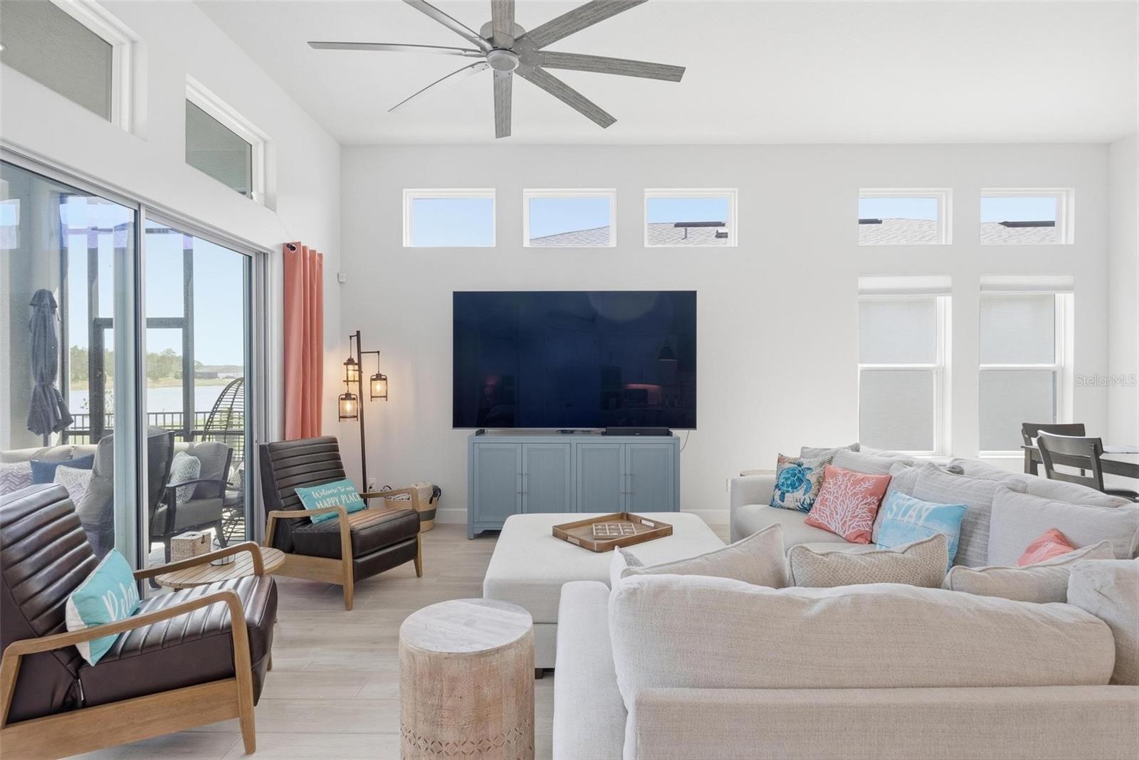 Image 9 of 71 For 270 Azure Mist Way