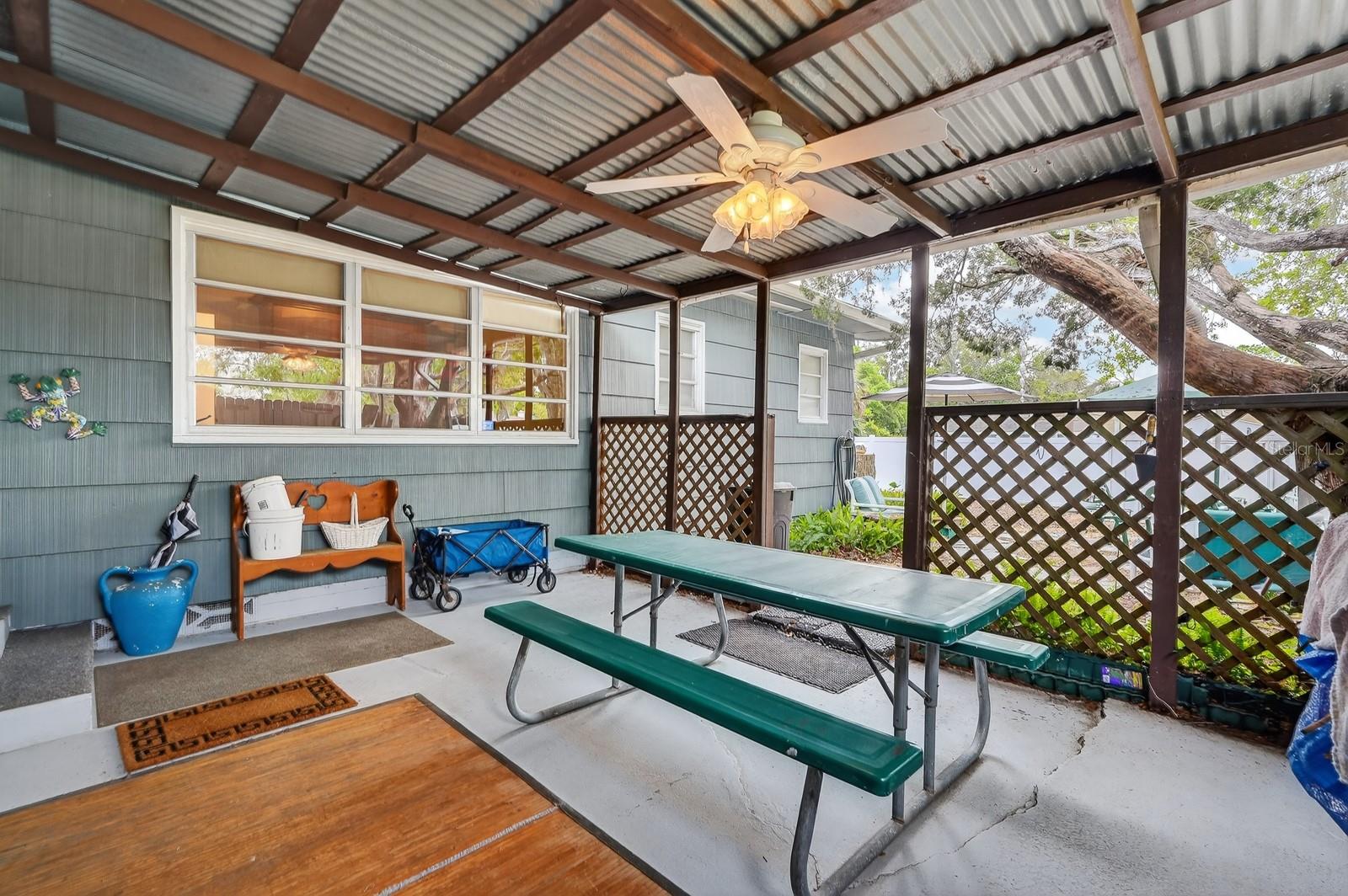 Image 31 of 52 For 436 Beach Street