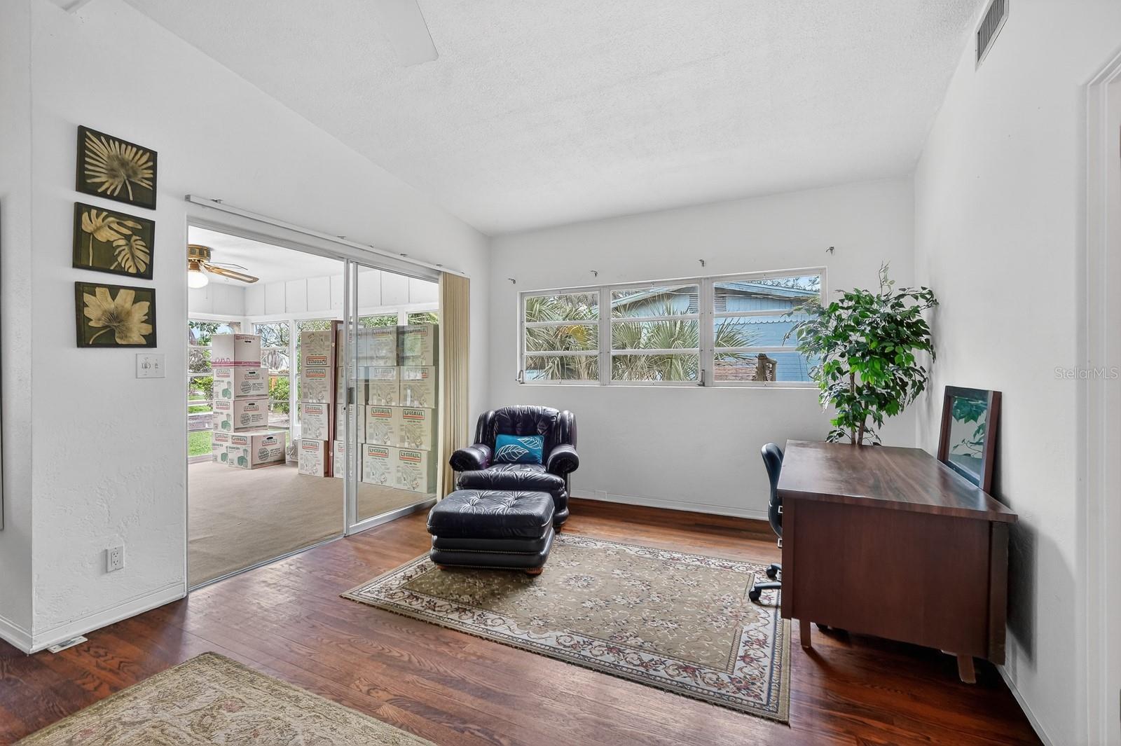 Image 6 of 52 For 436 Beach Street