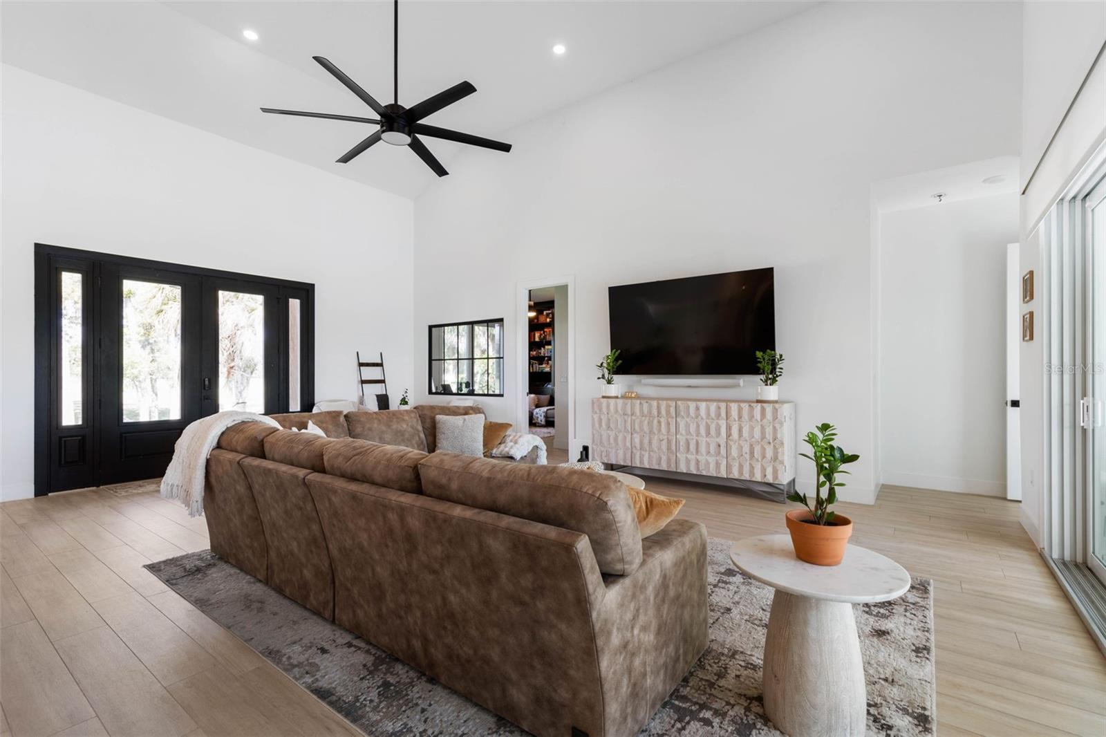 Image 13 of 97 For 222 Seaside Landings Drive S