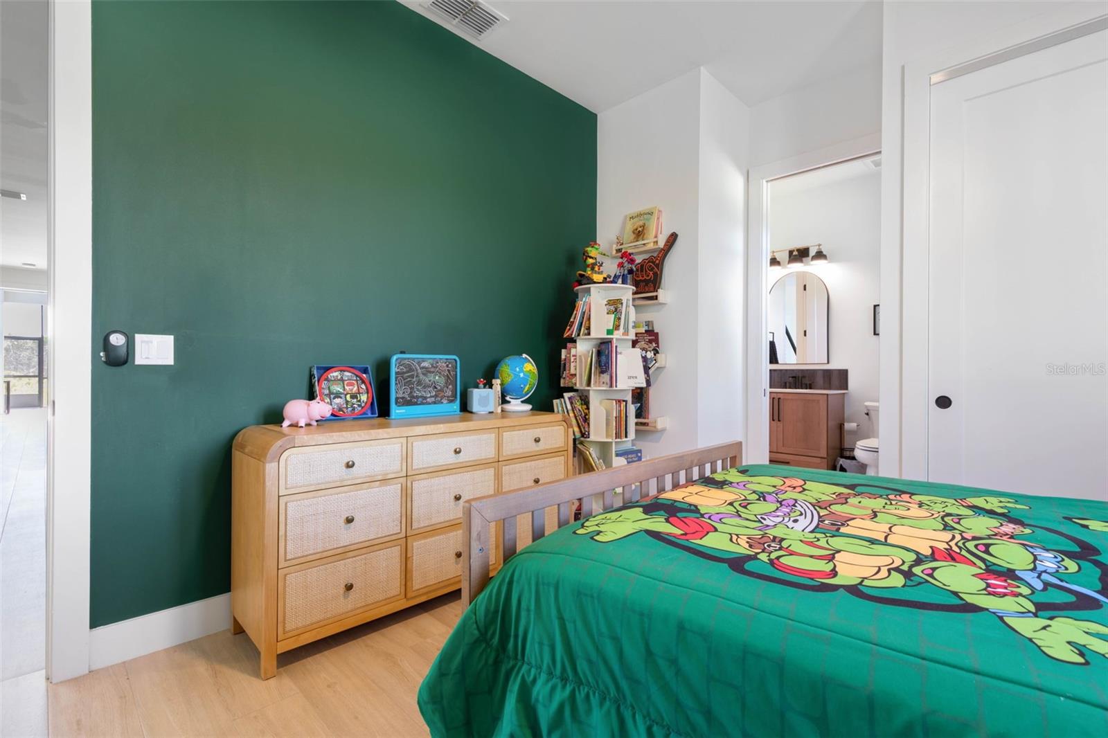 Image 62 of 97 For 222 Seaside Landings Drive S