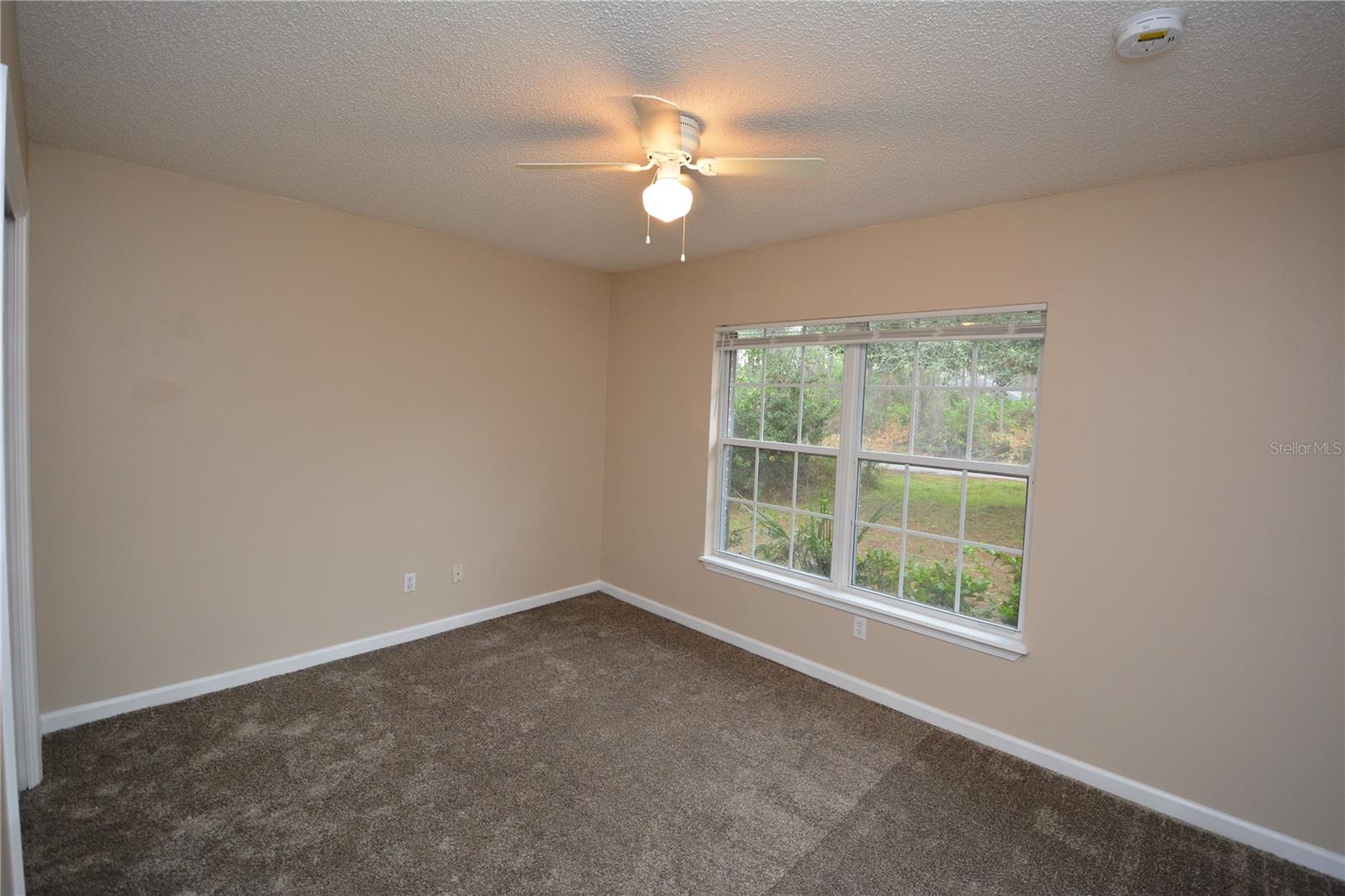 Image 12 of 20 For 35 Regent Lane B