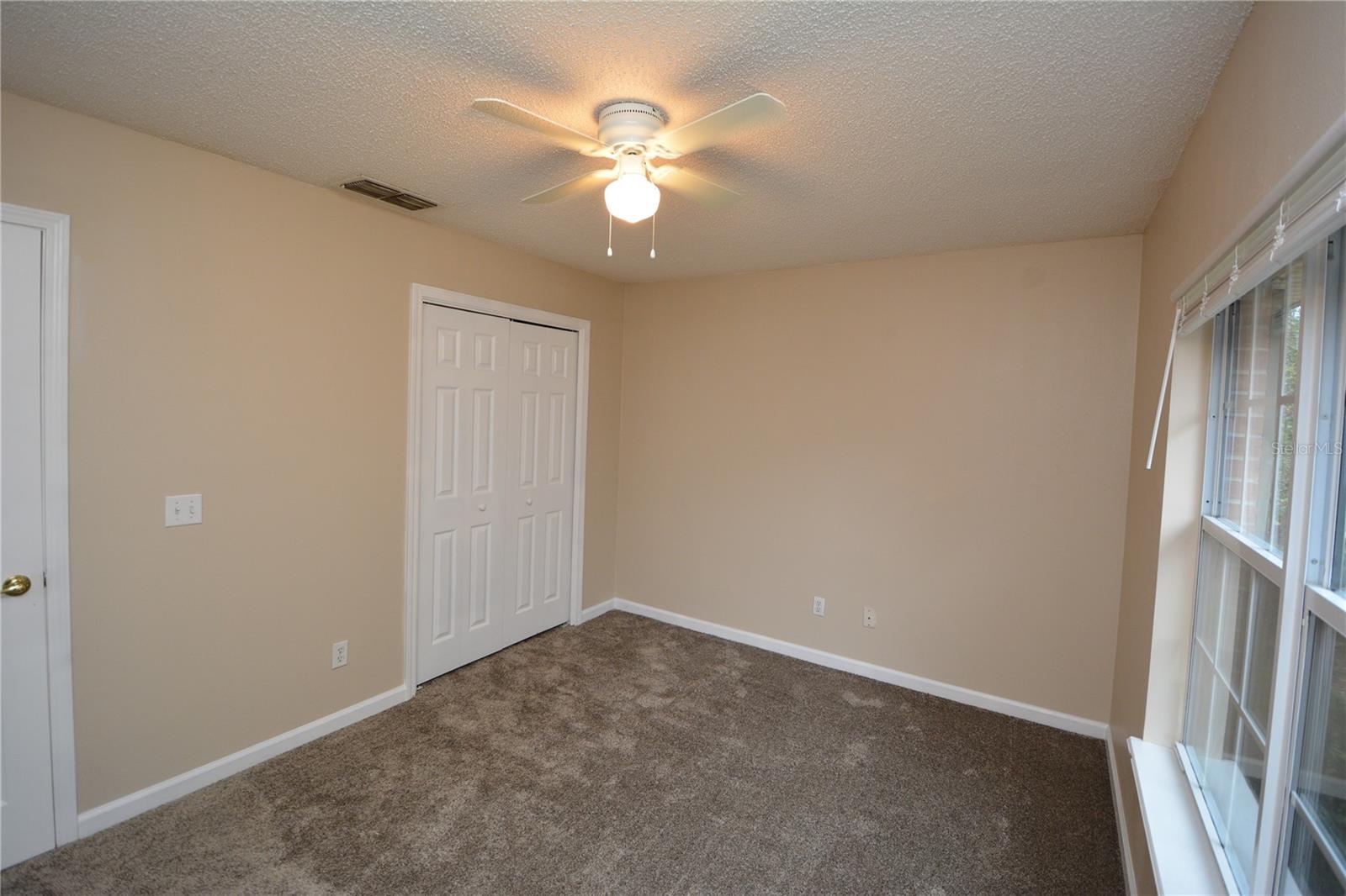 Image 13 of 20 For 35 Regent Lane B