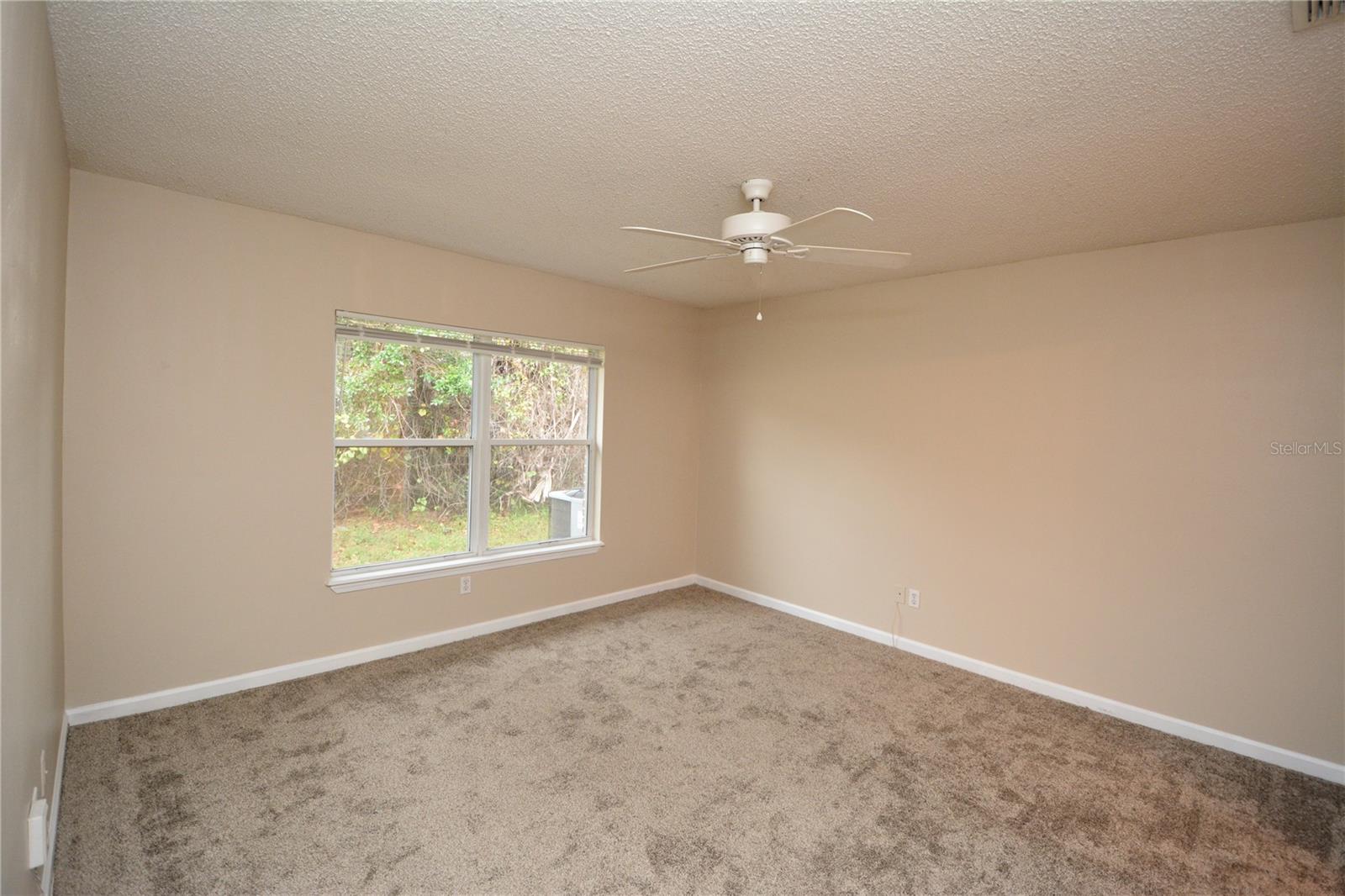 Image 16 of 20 For 35 Regent Lane B