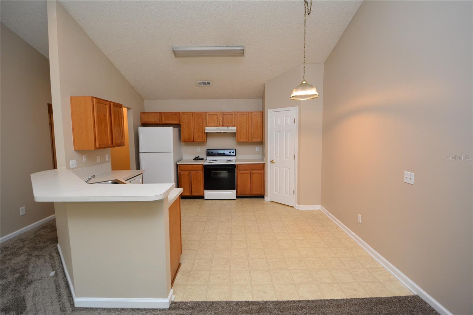 Image 3 of 20 For 35 Regent Lane B